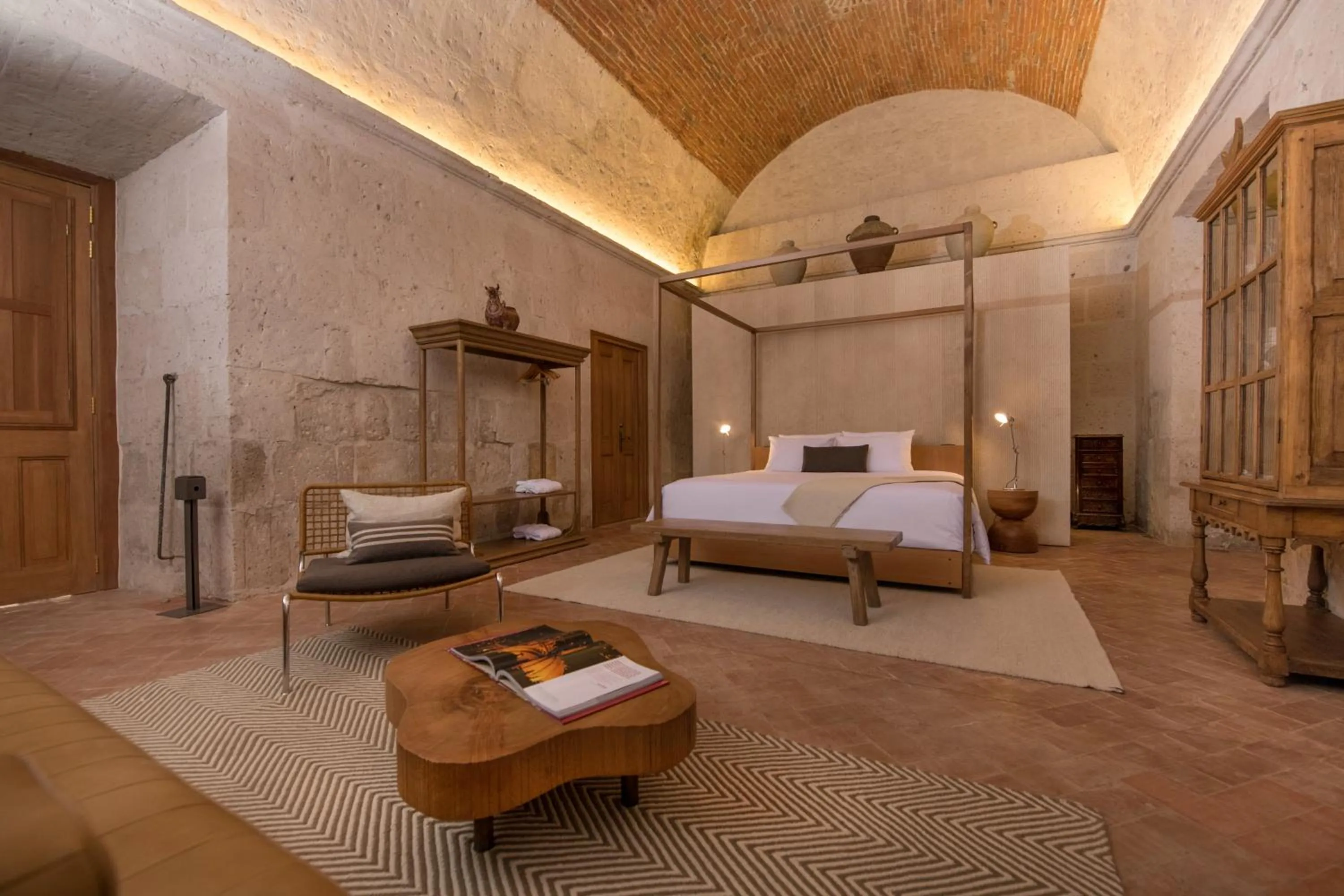 Photo of the whole room, Bed in Palacio Guaqui by Ananay Hotels