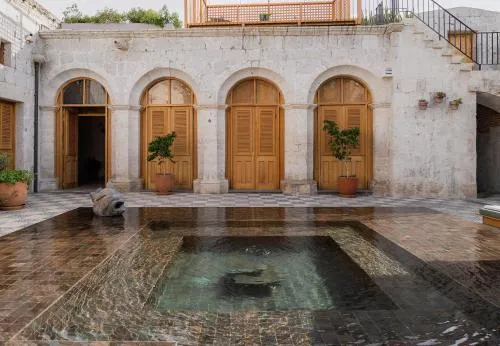 Patio in Palacio Guaqui by Ananay Hotels