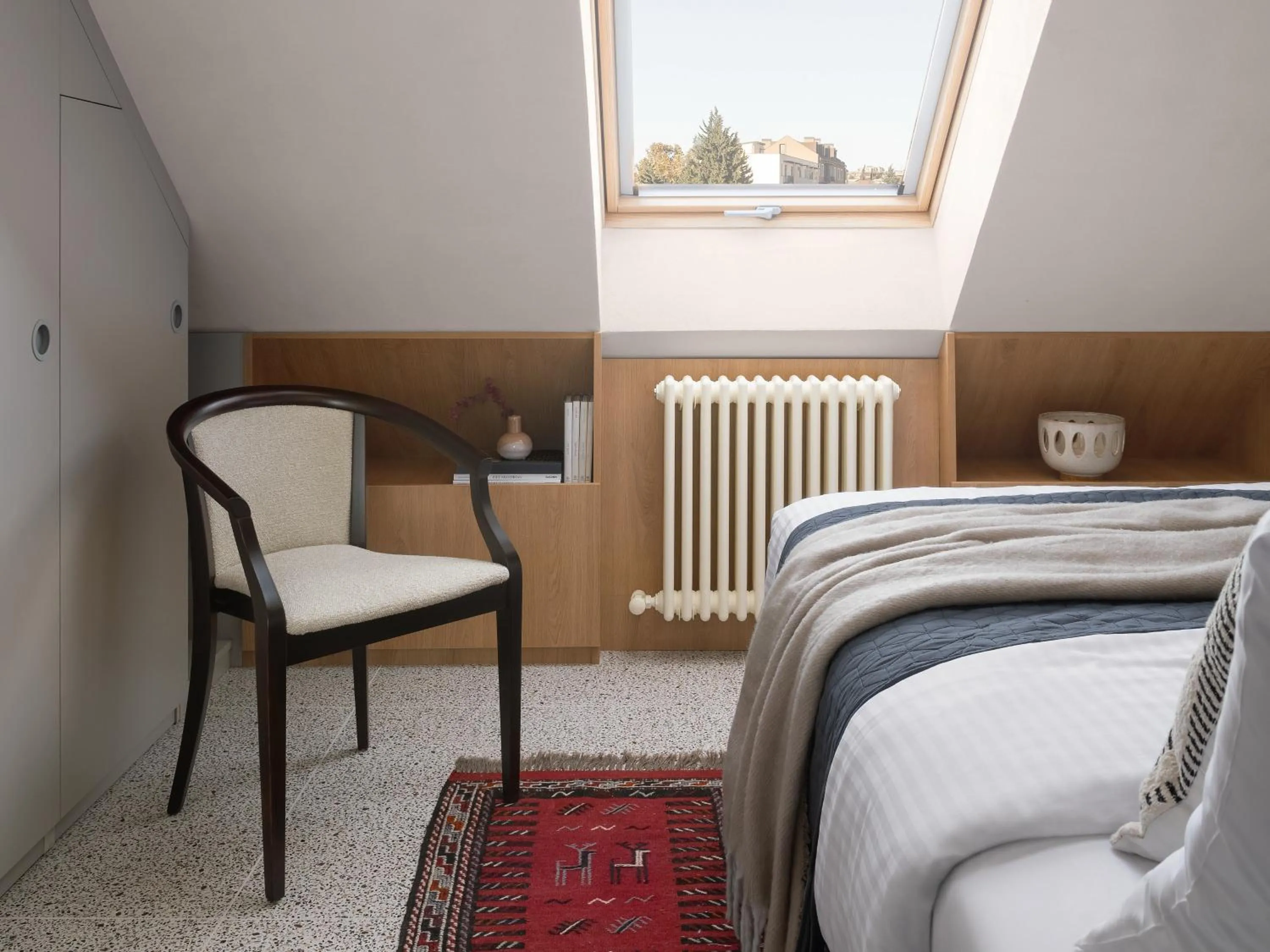 Bed in Apart-In Georgia