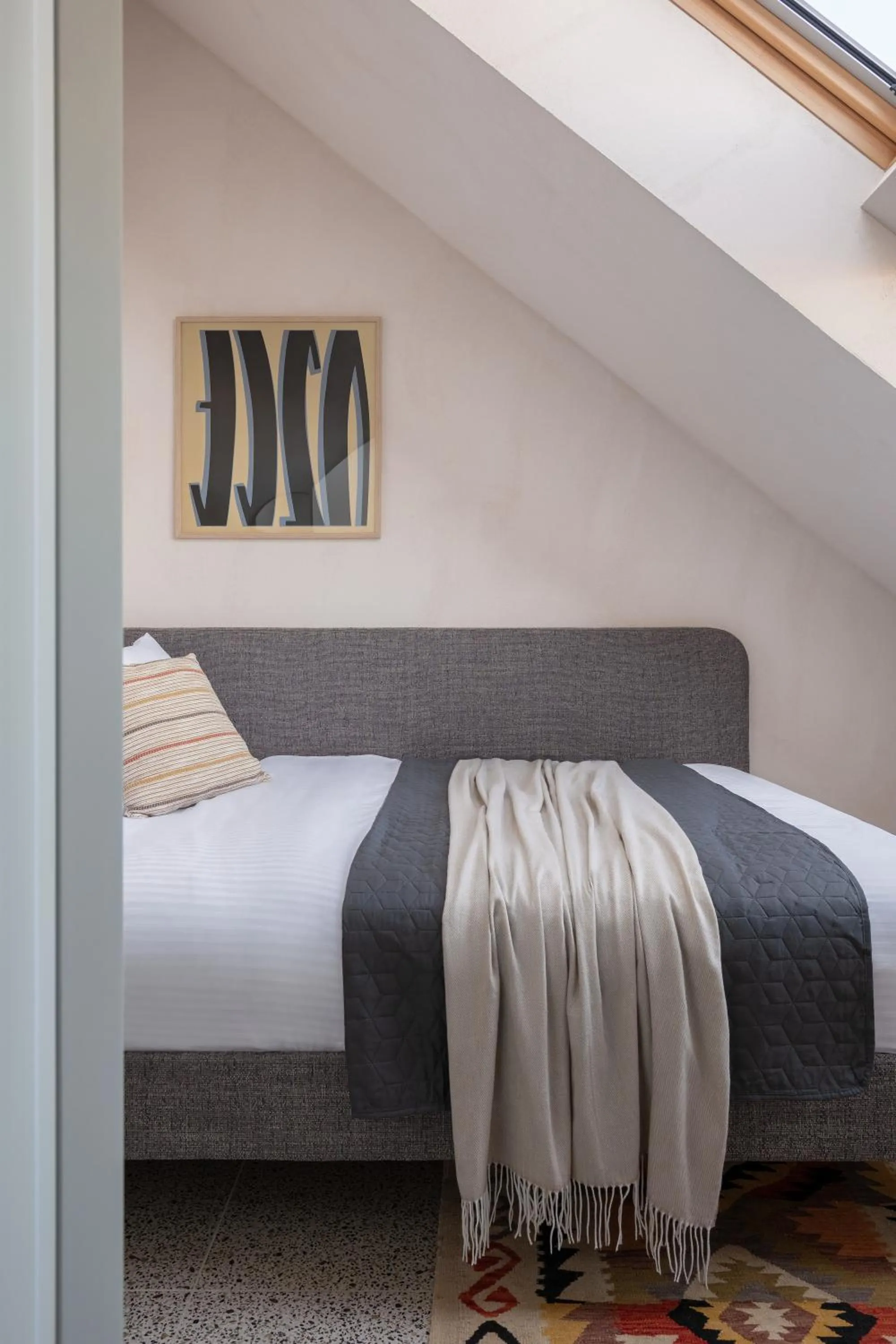 Property building, Bed in Apart-In Georgia