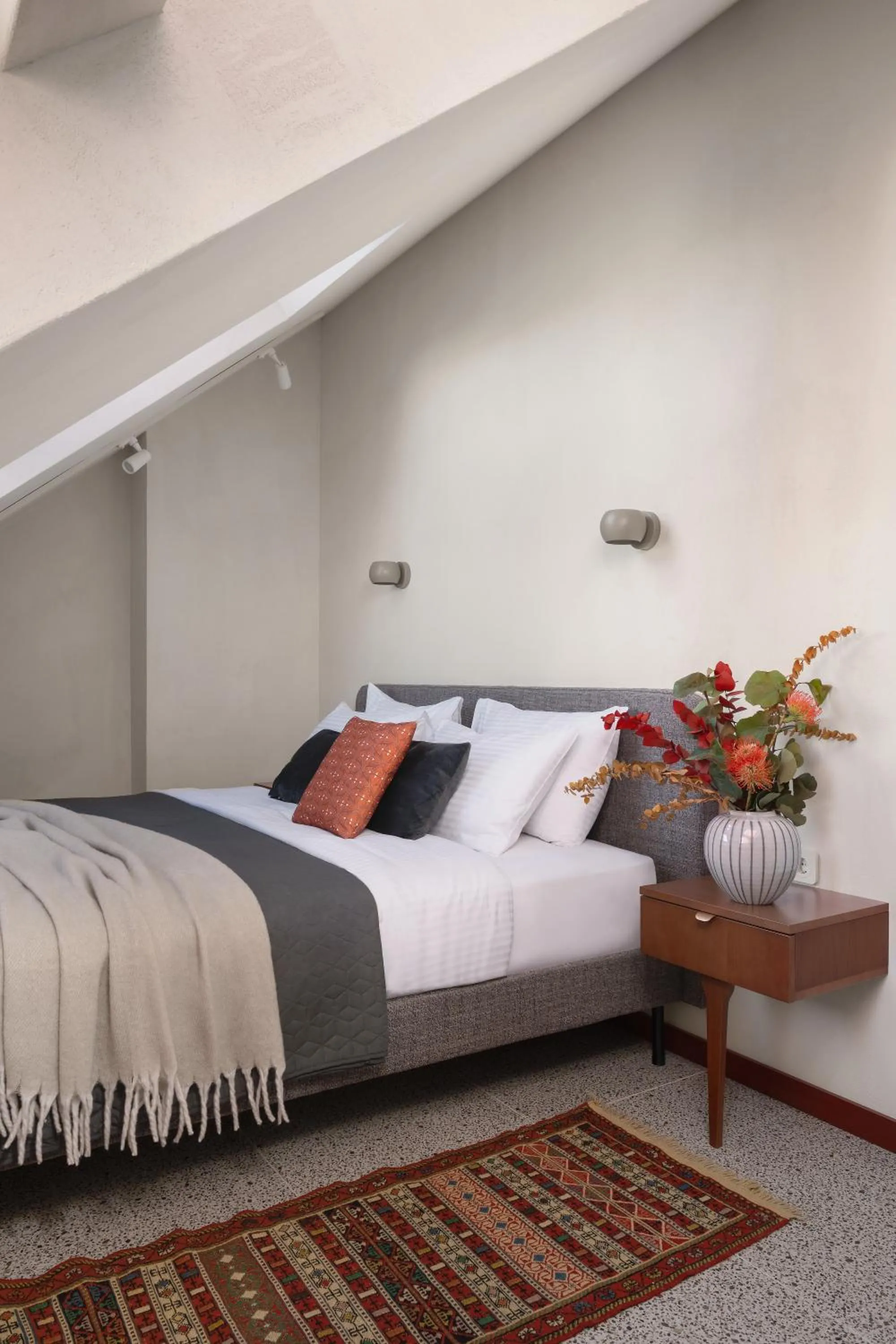 Property building, Bed in Apart-In Georgia