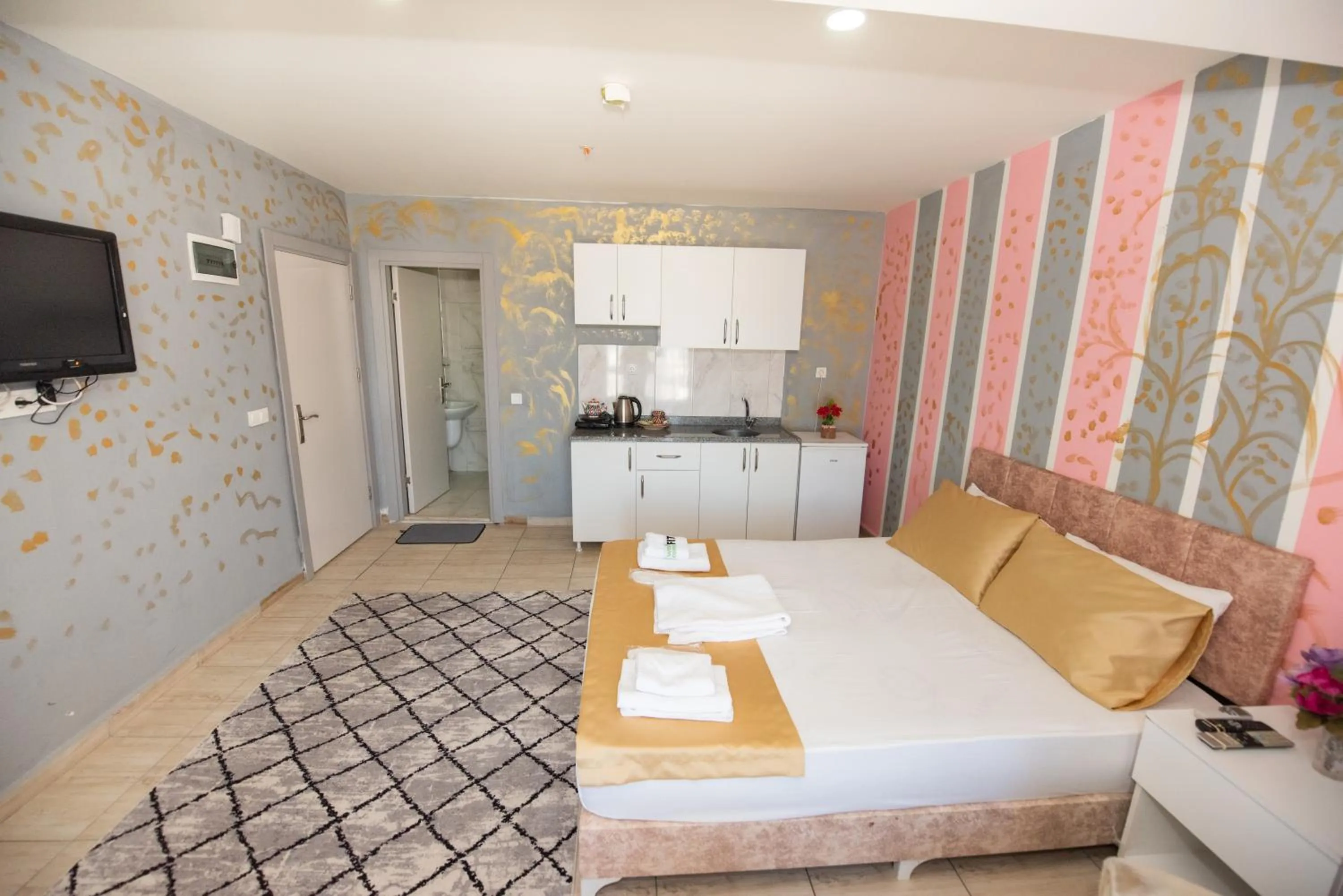 Photo of the whole room in Palvan Hotel