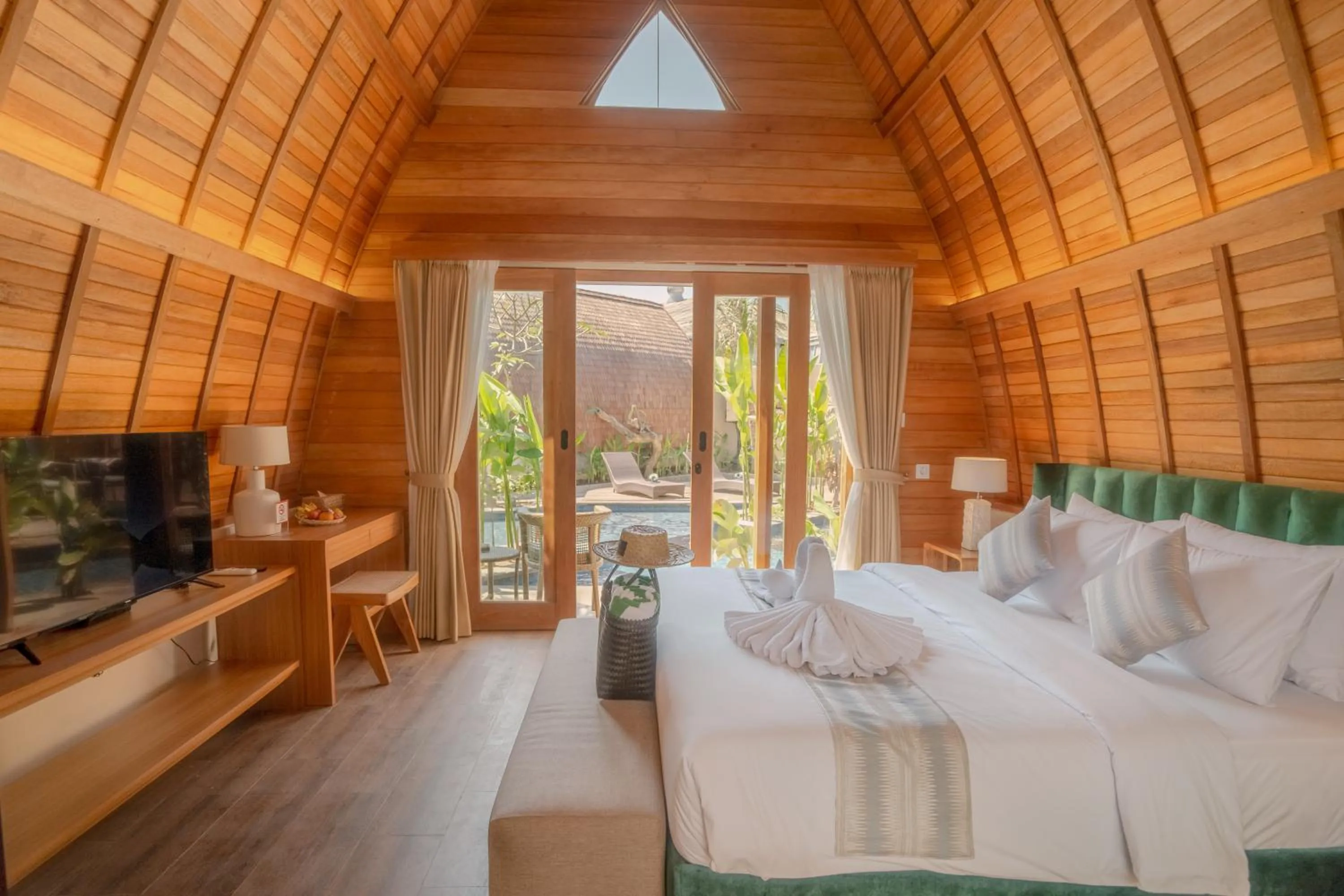 Communal lounge/ TV room in Abian Klumpu Villa & Spa Sanur Bali