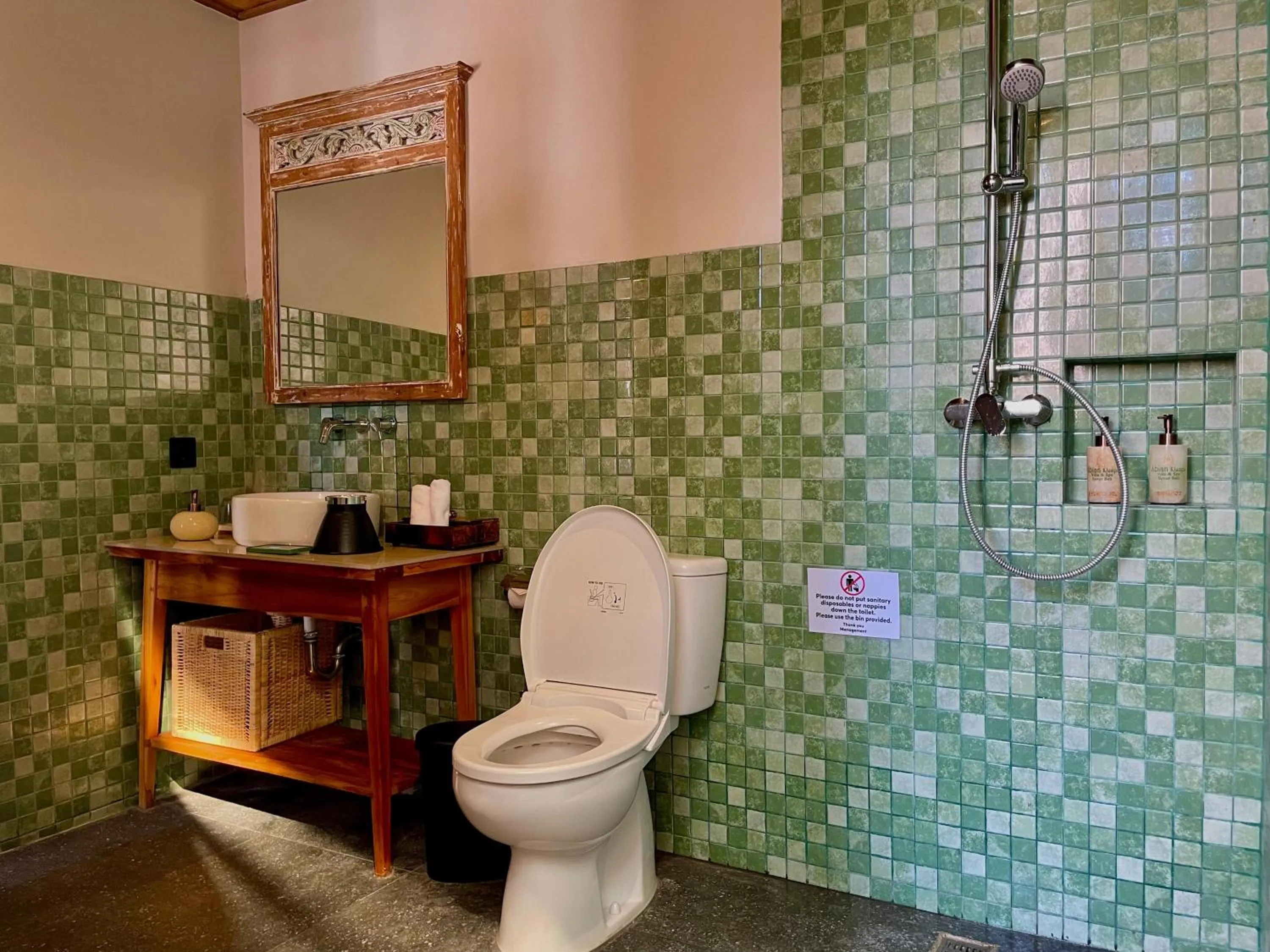 Toilet in Abian Klumpu Villa & Spa Sanur Bali