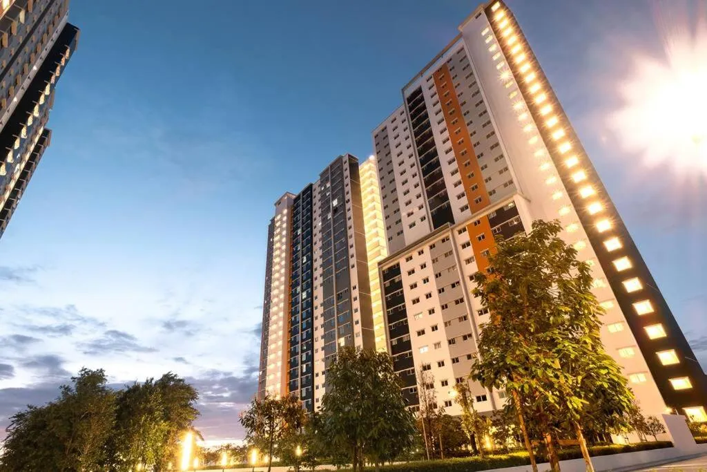 Property building in Alanis by MOKA at SEPANG