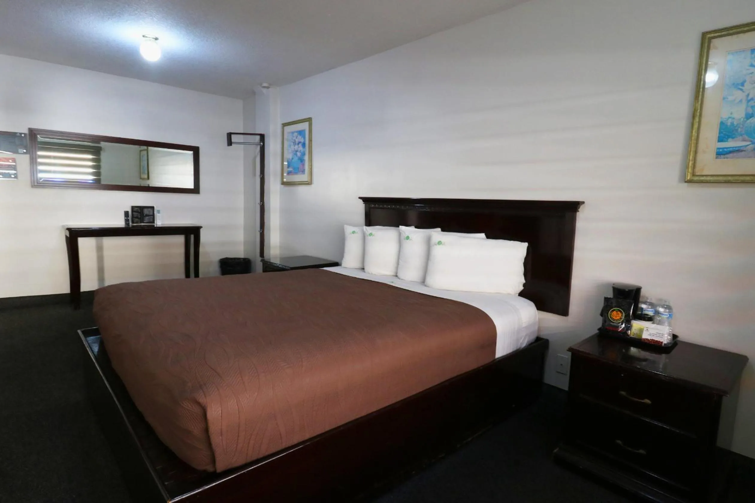 Bed in HOTEL BUGAMBILIAS