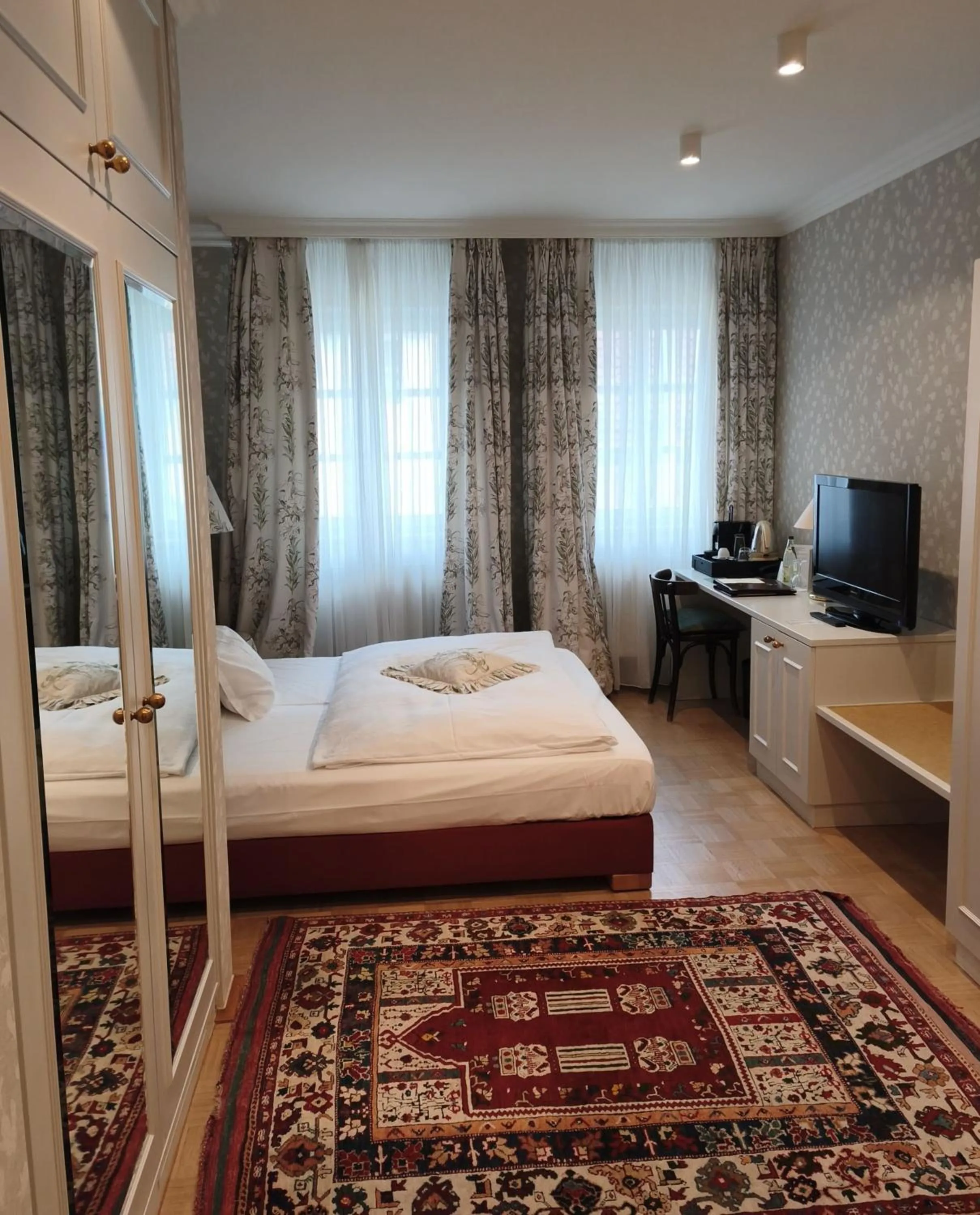 Bed in Hotel Goldener Anker