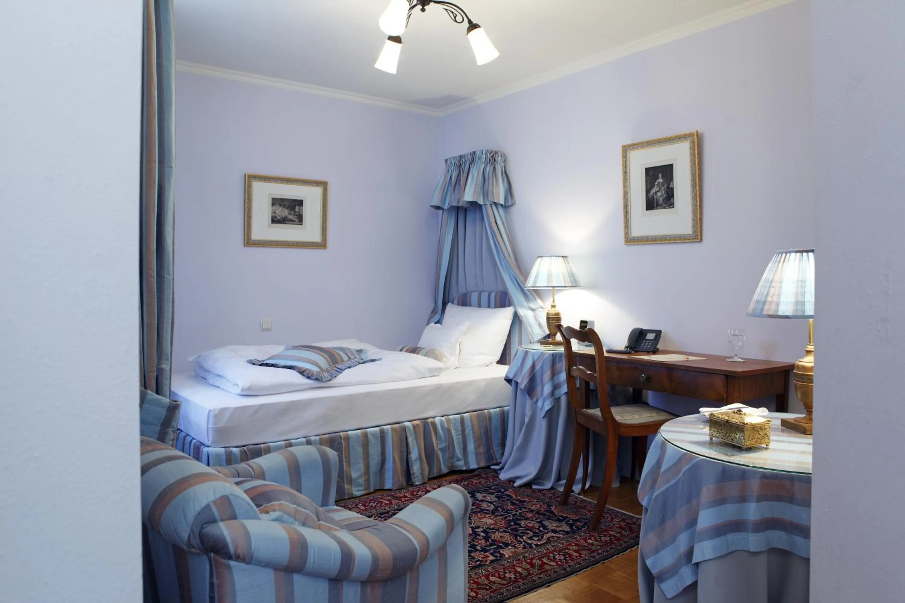 Superior Single Room in Hotel Goldener Anker