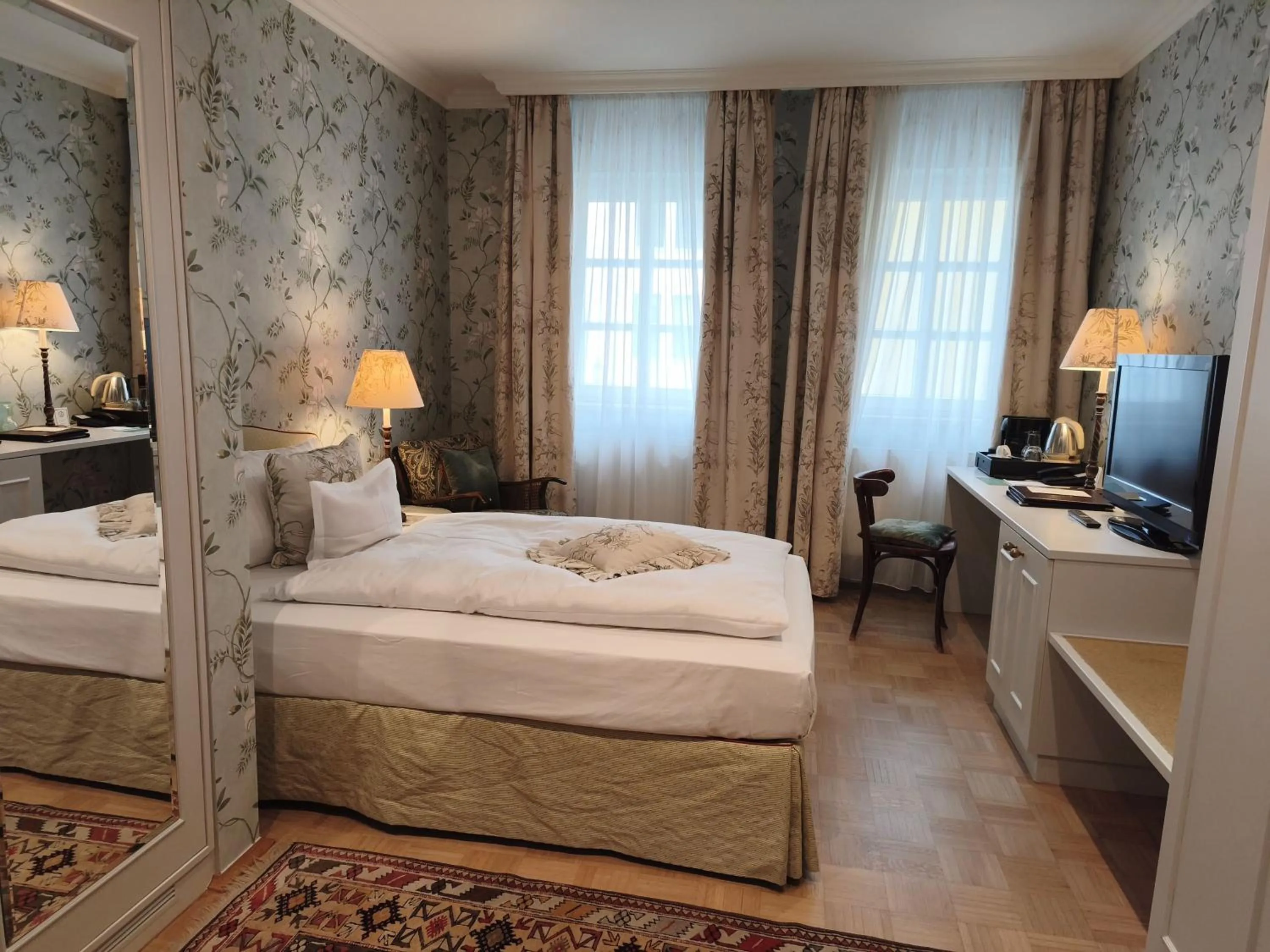 Bed in Hotel Goldener Anker