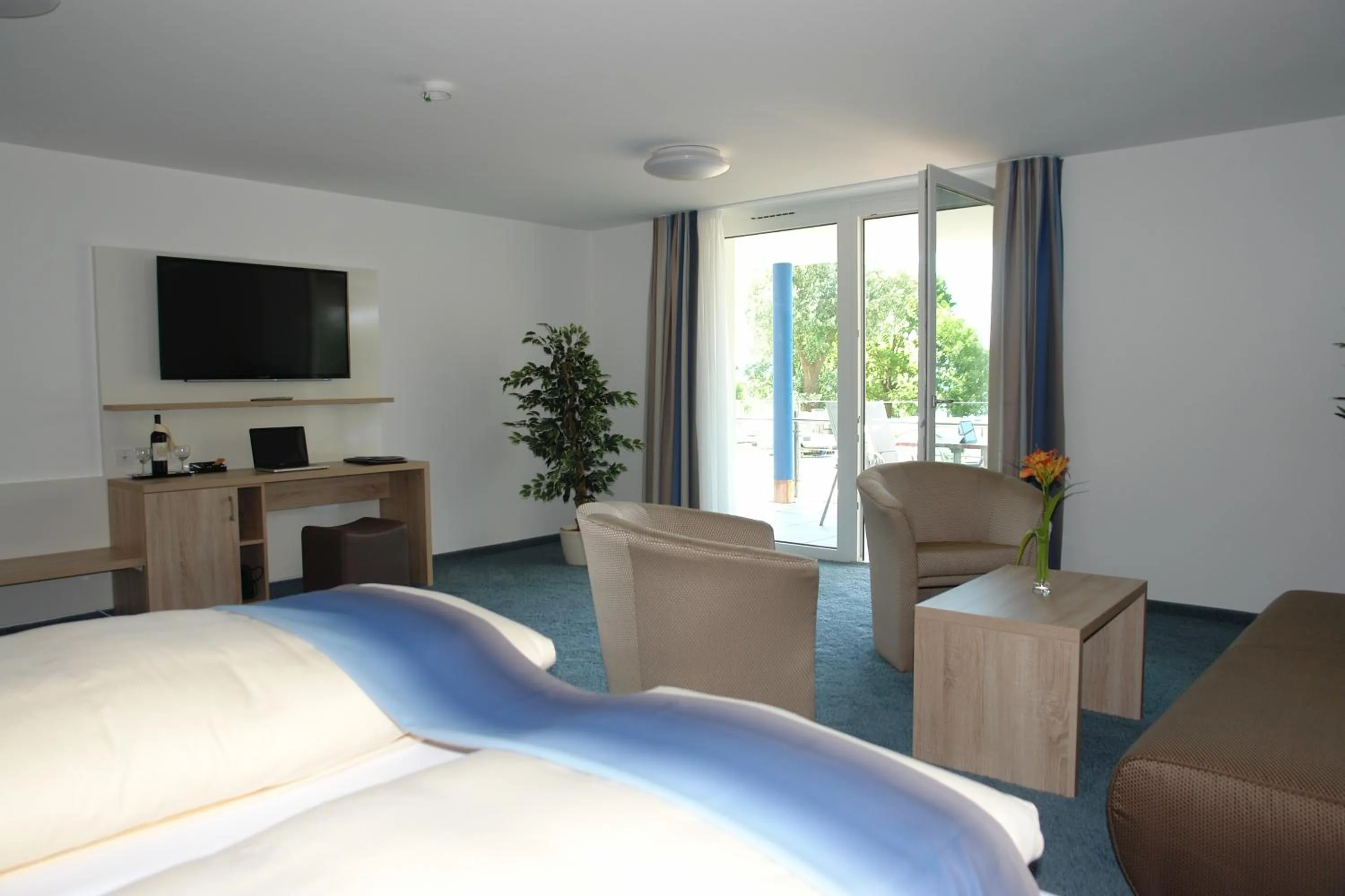 Seating area, Bed in CAP Rotach