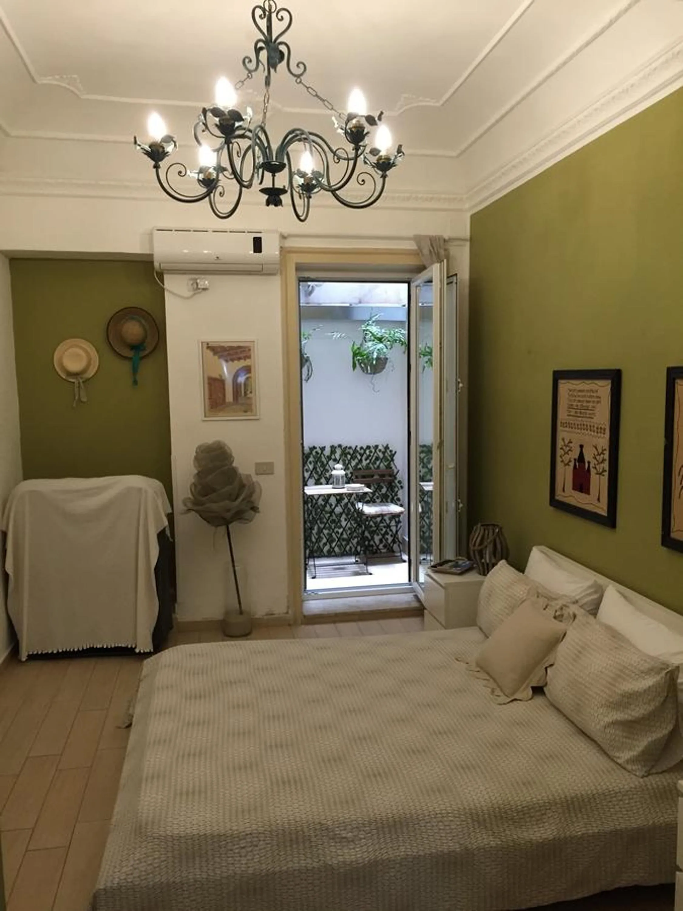 Property building, Bed in Vacanze Palermitane