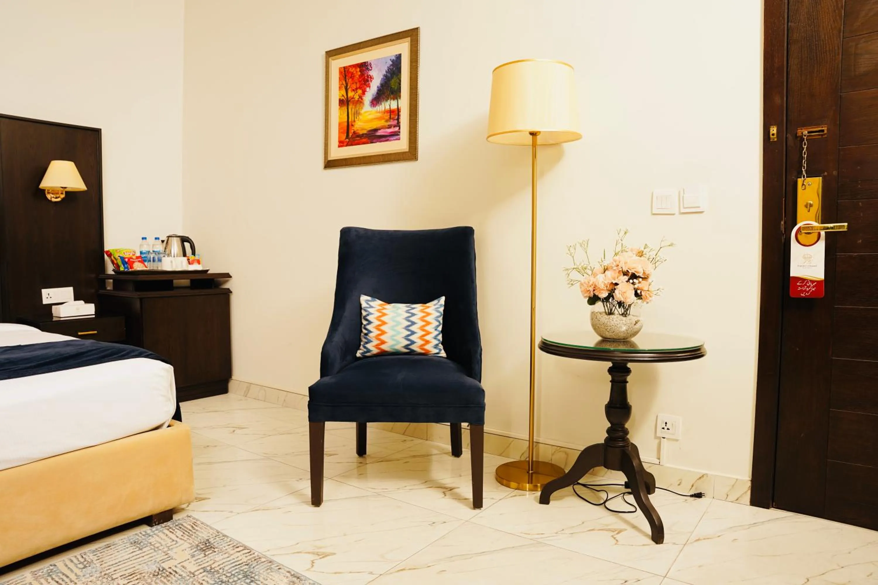 Deluxe King Room in Faletti’s Grand MM Alam Road