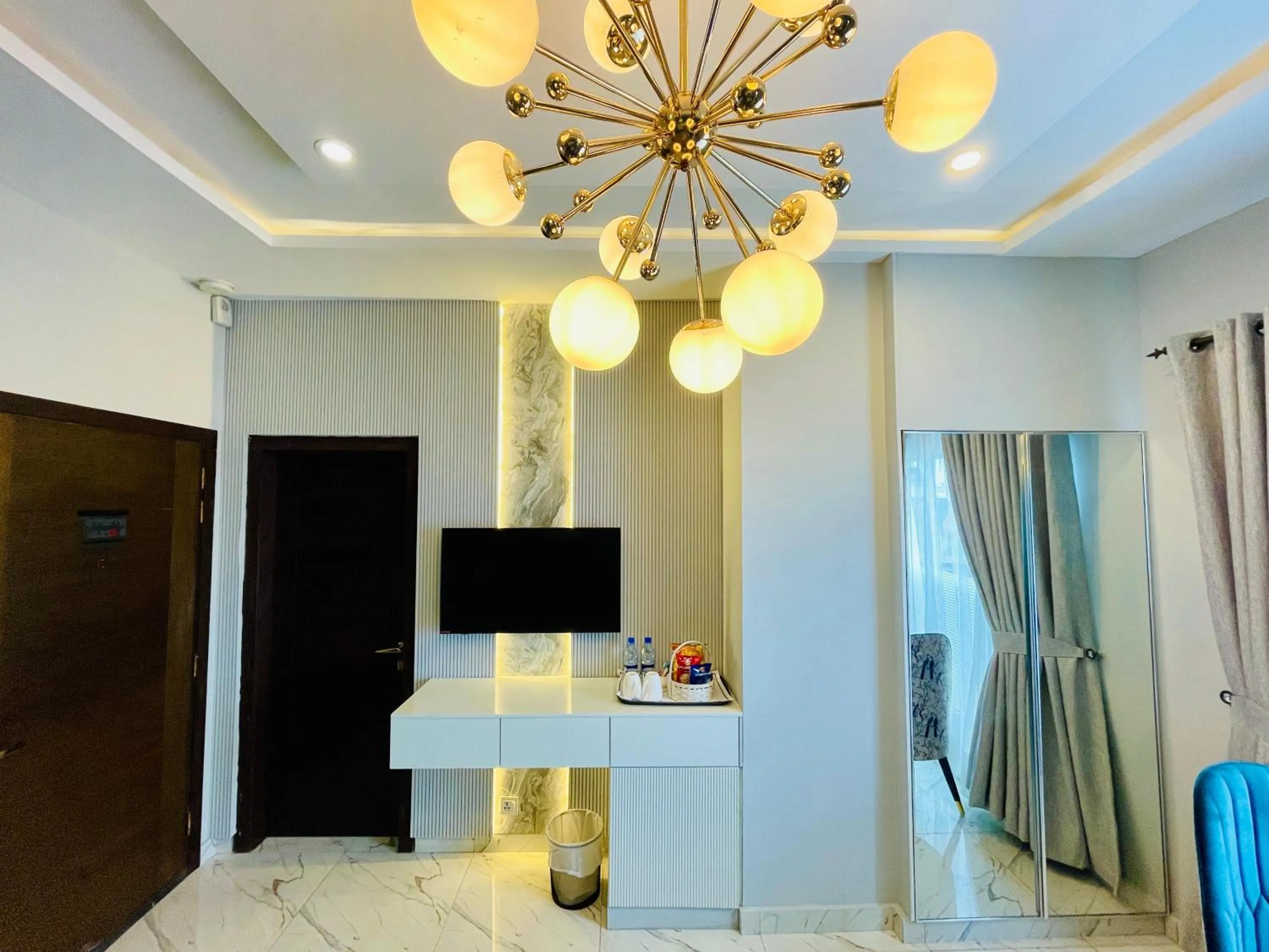 TV and multimedia in Faletti’s Grand MM Alam Road