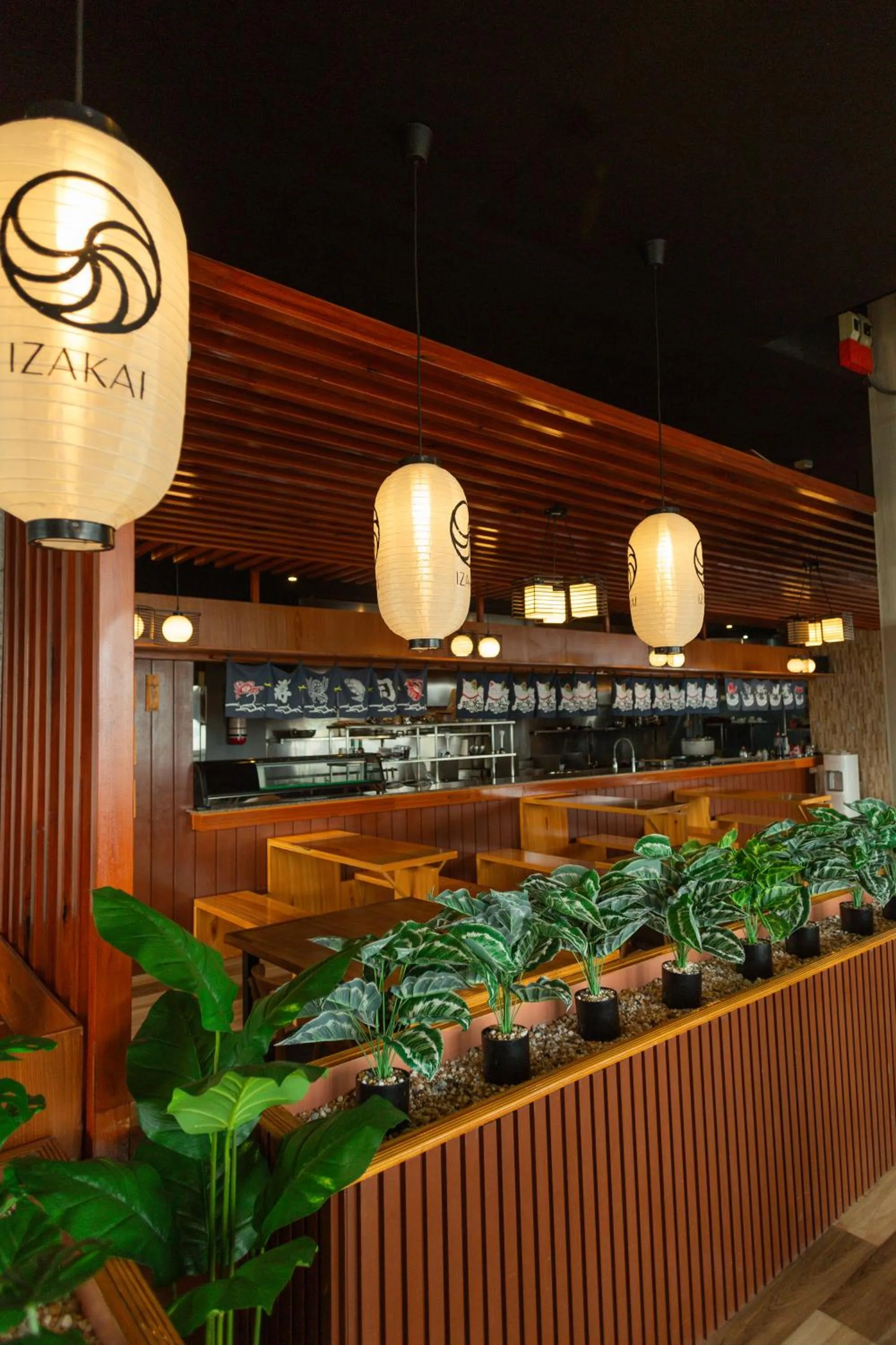 Restaurant/places to eat in Raim Hotel