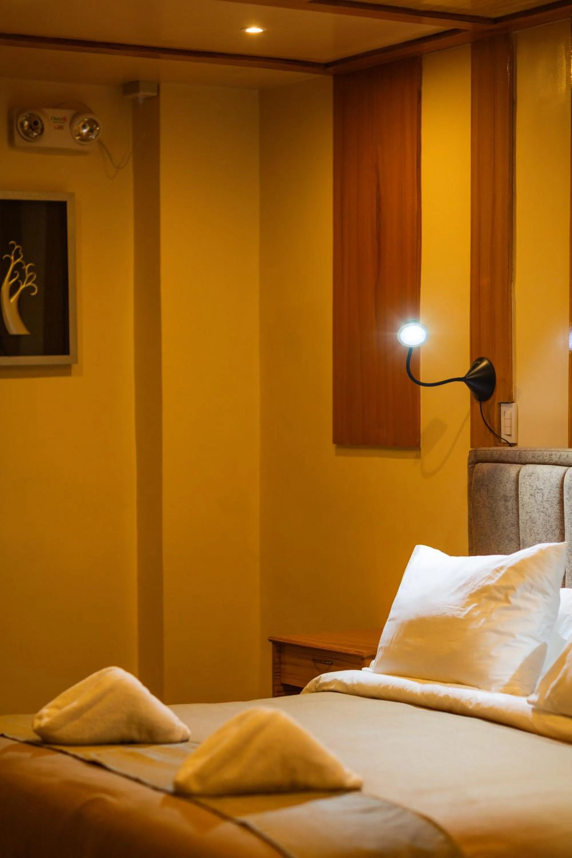 Bed in Raim Hotel