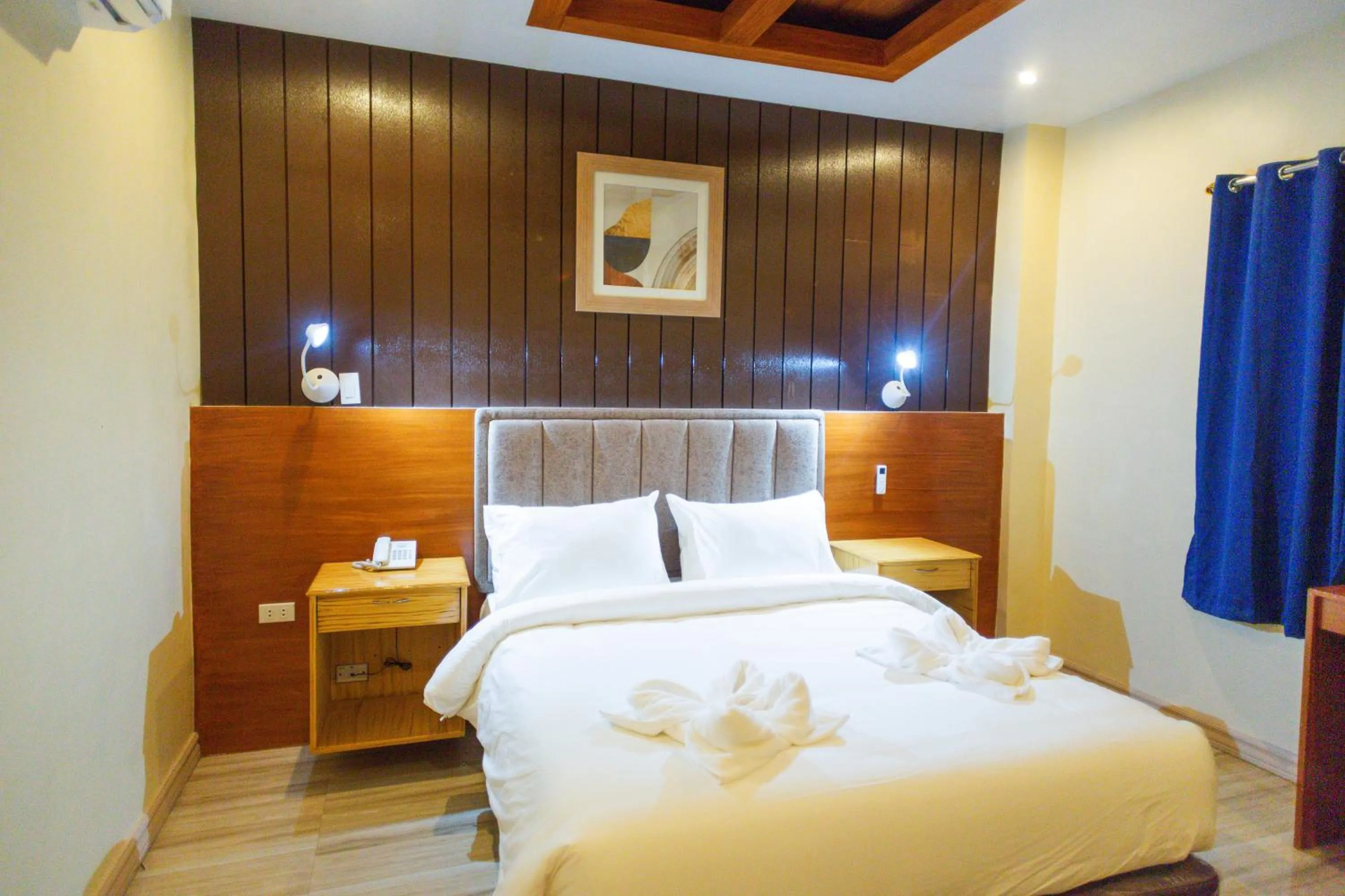 Bed in Raim Hotel