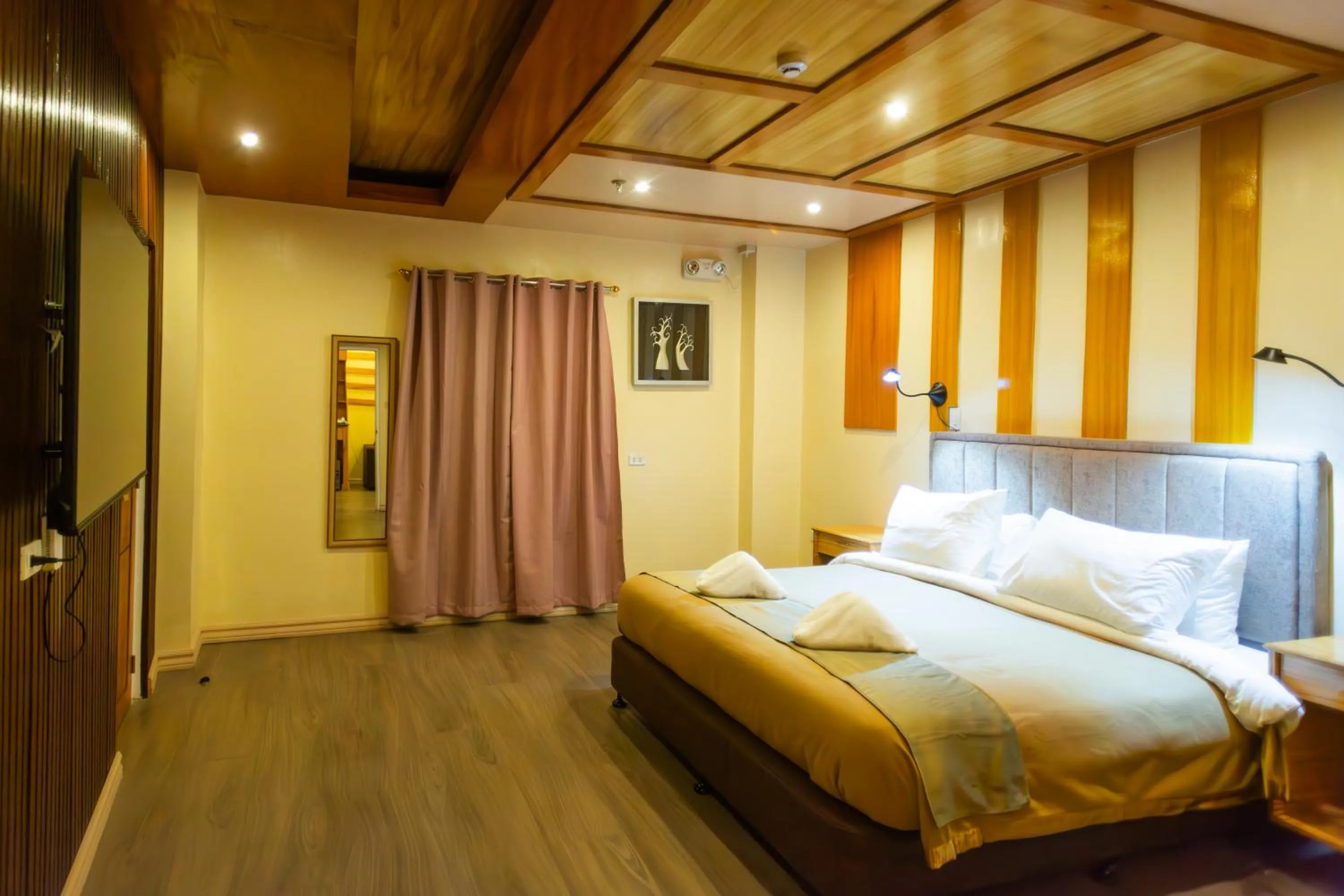 Bed in Raim Hotel