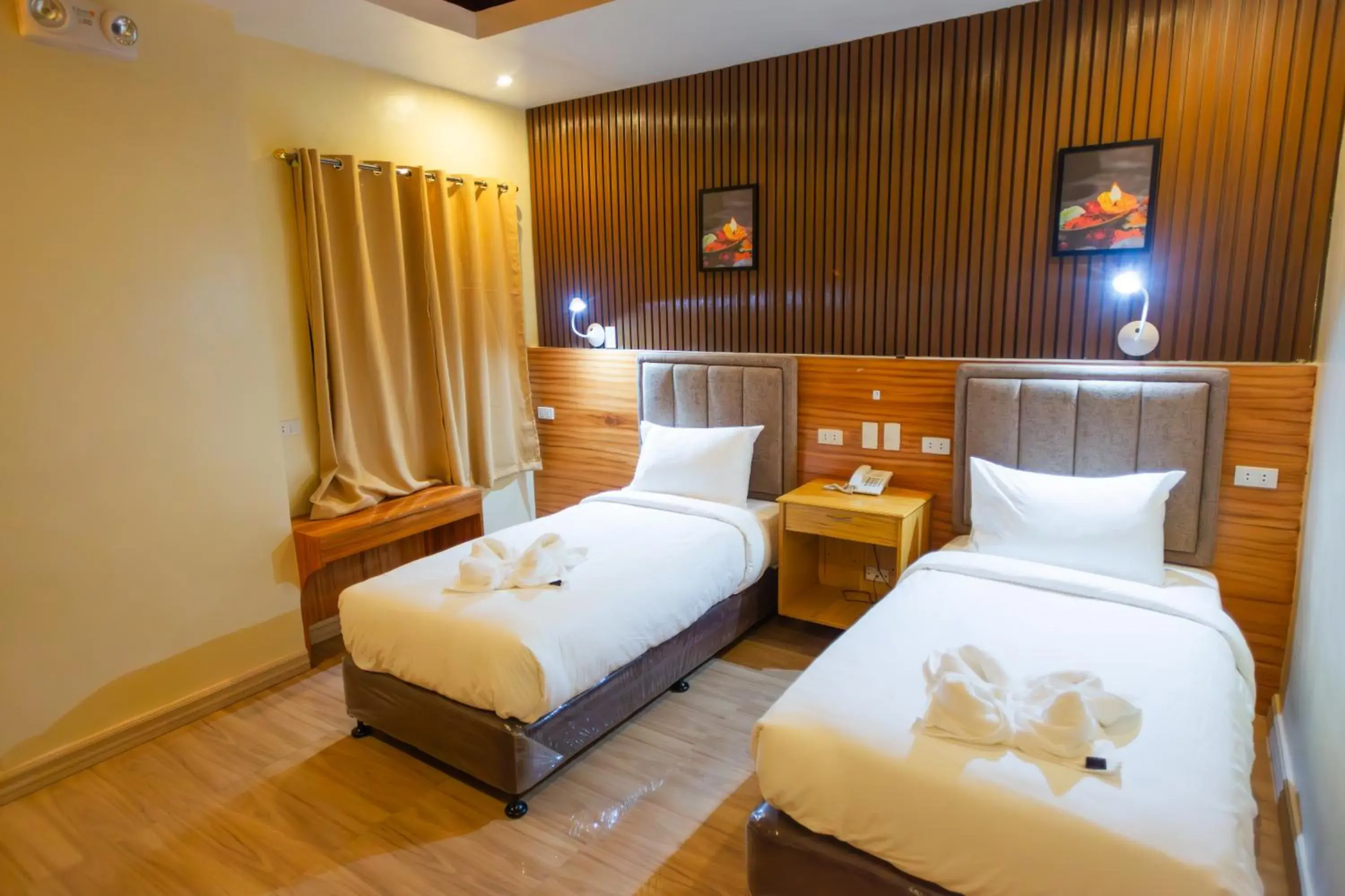 Deluxe Twin Room in Raim Hotel Deluxe Twin Room in Raim Hotel