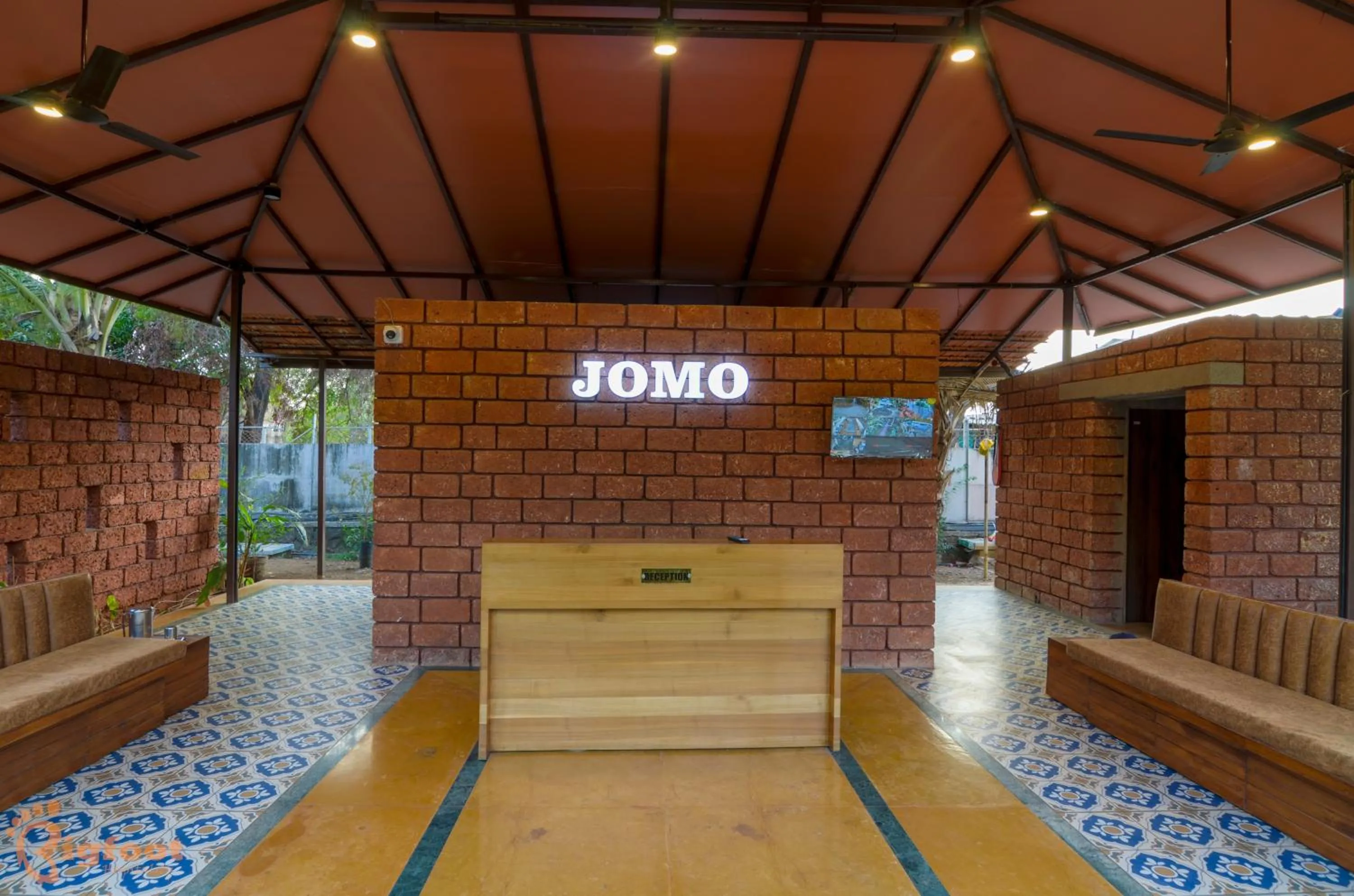 Facade/entrance in Jomo Resort