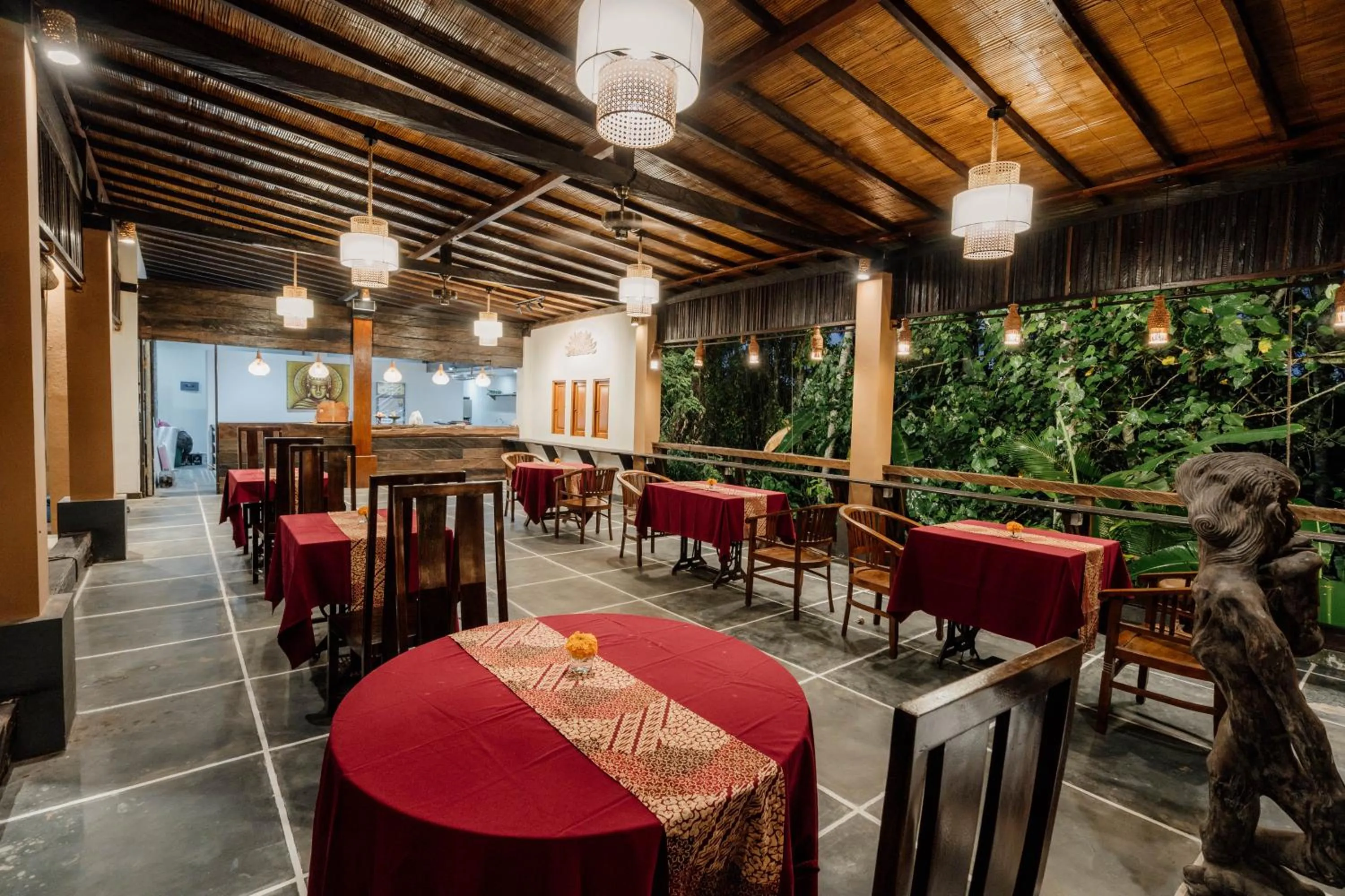 Restaurant/places to eat in Alam Penari Resort Ubud