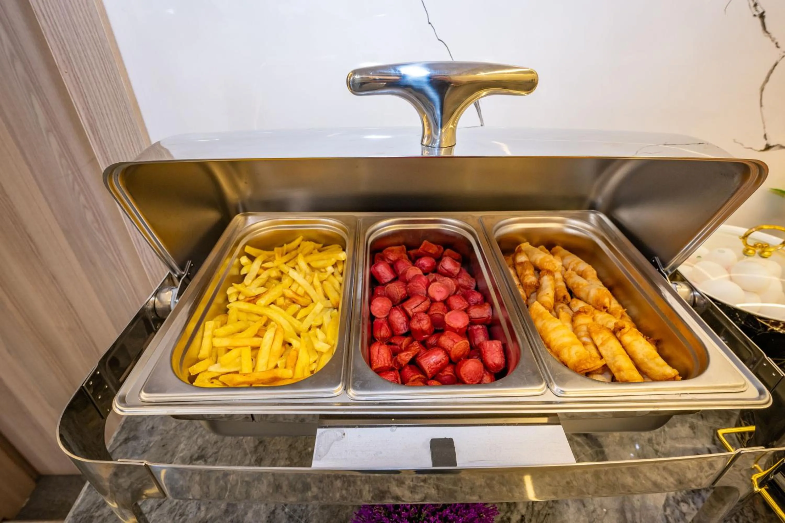 Food and drinks in Otel Carpediem Gold Kuşadası