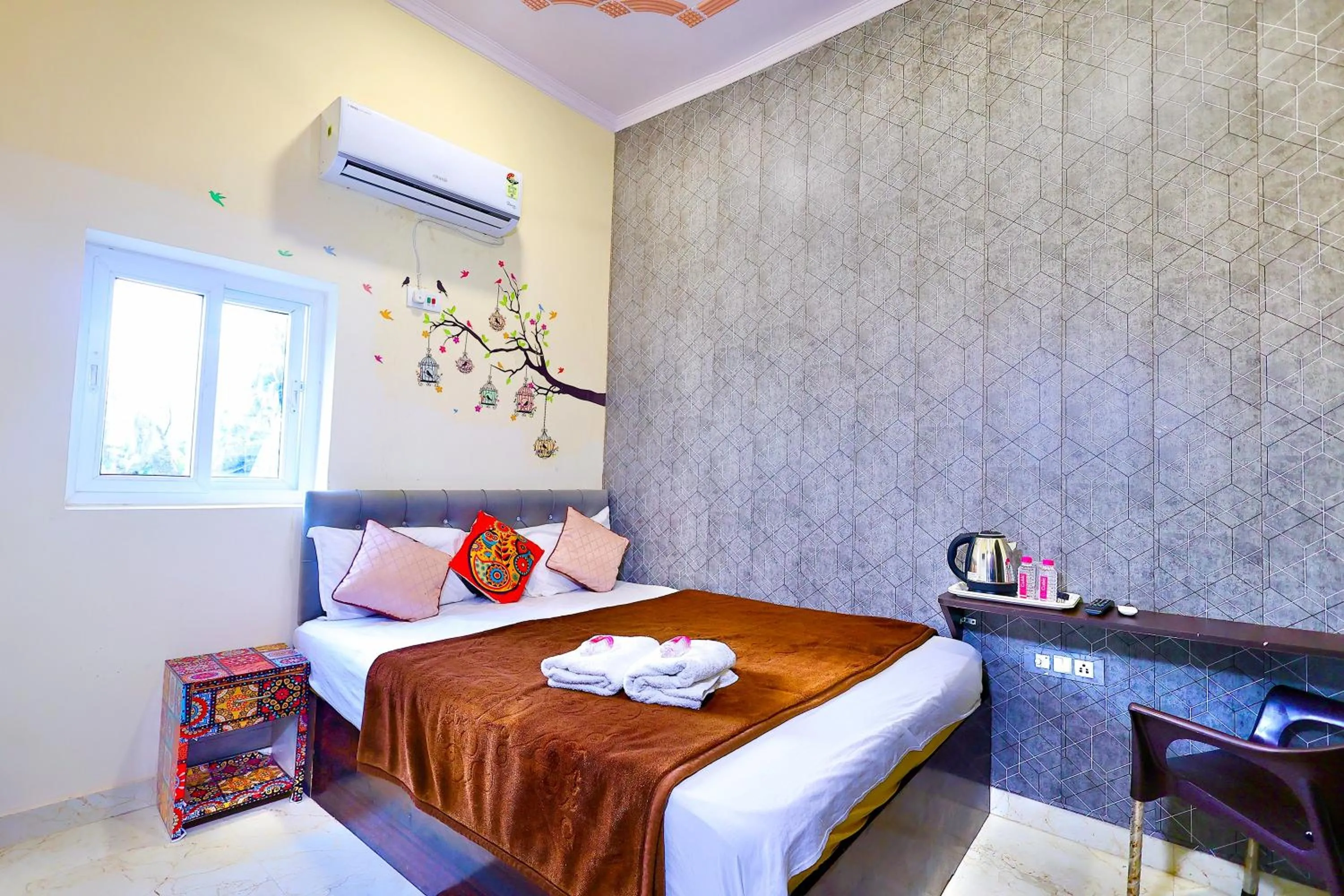 Bedroom, Bed in Sia Taj Hotel nearest Taj Mahal Agra