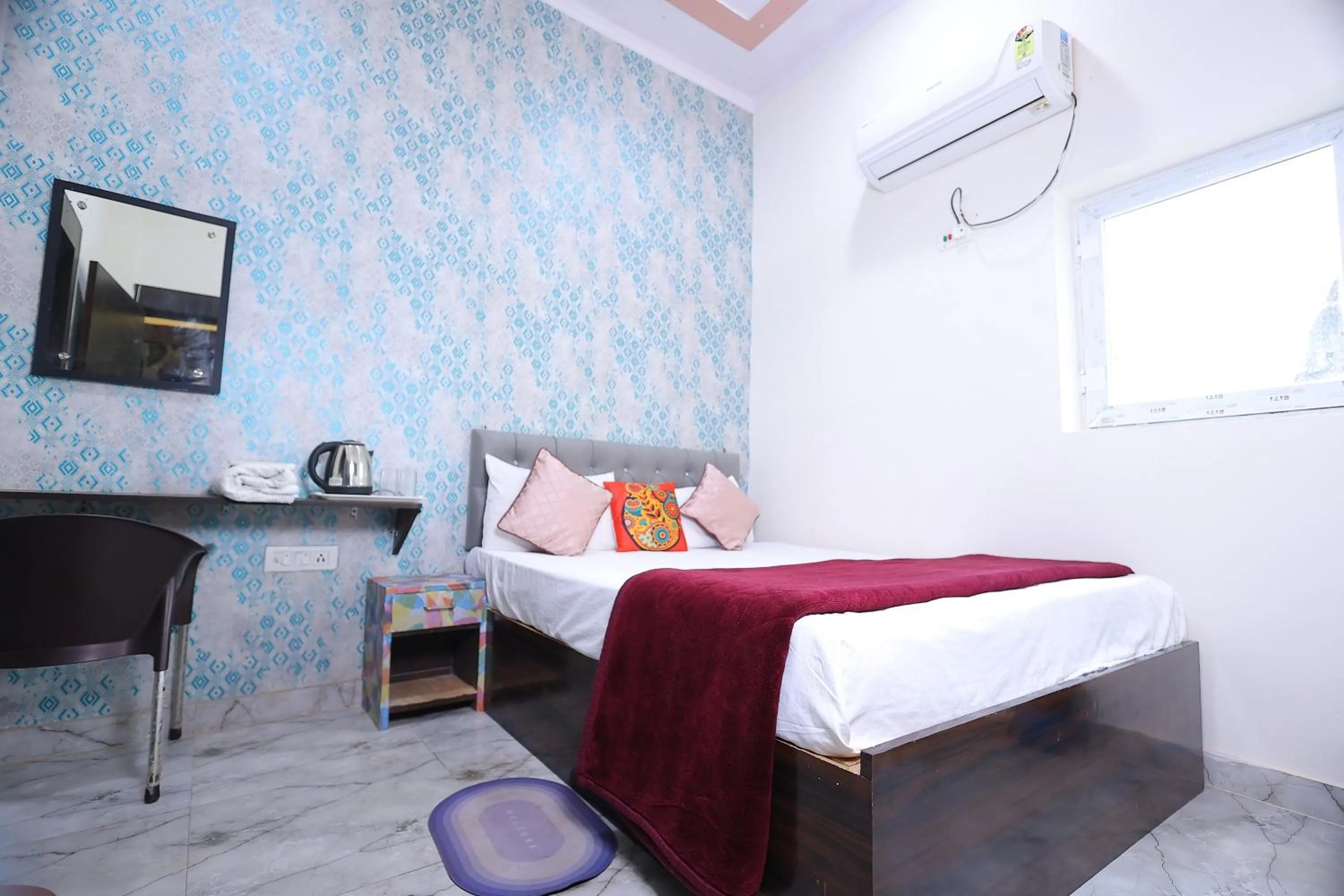 Bedroom, Bed in Sia Taj Hotel nearest Taj Mahal Agra