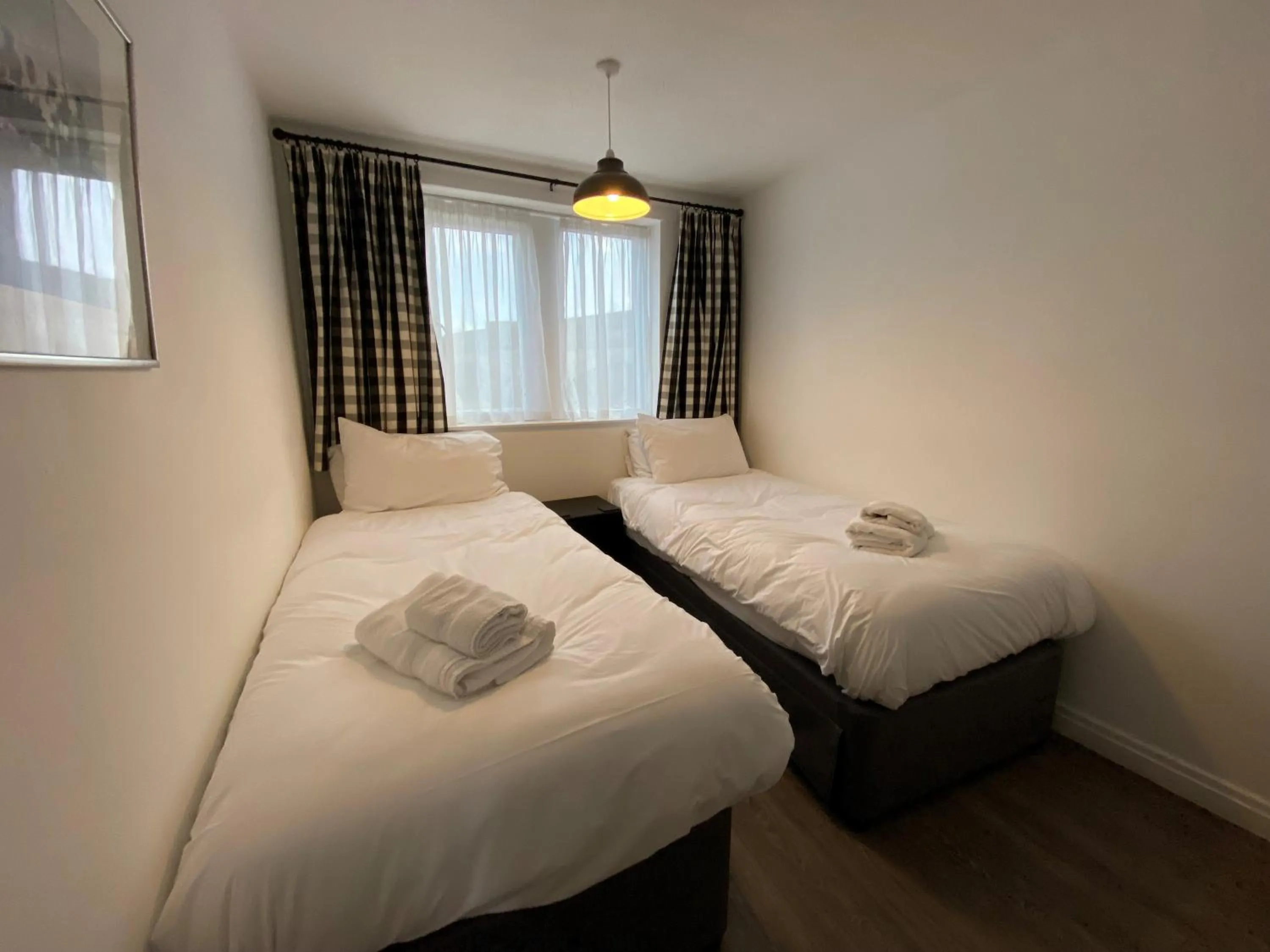 Bed in The Red Lion & Manor House