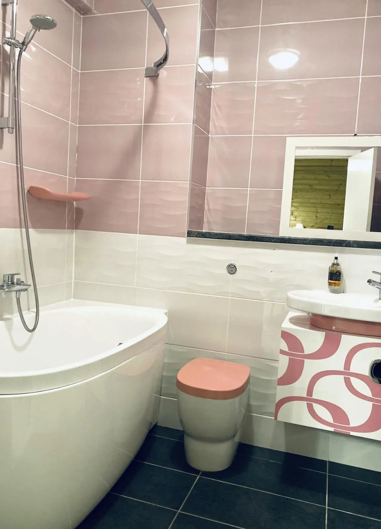 Shower in Court Colman Manor