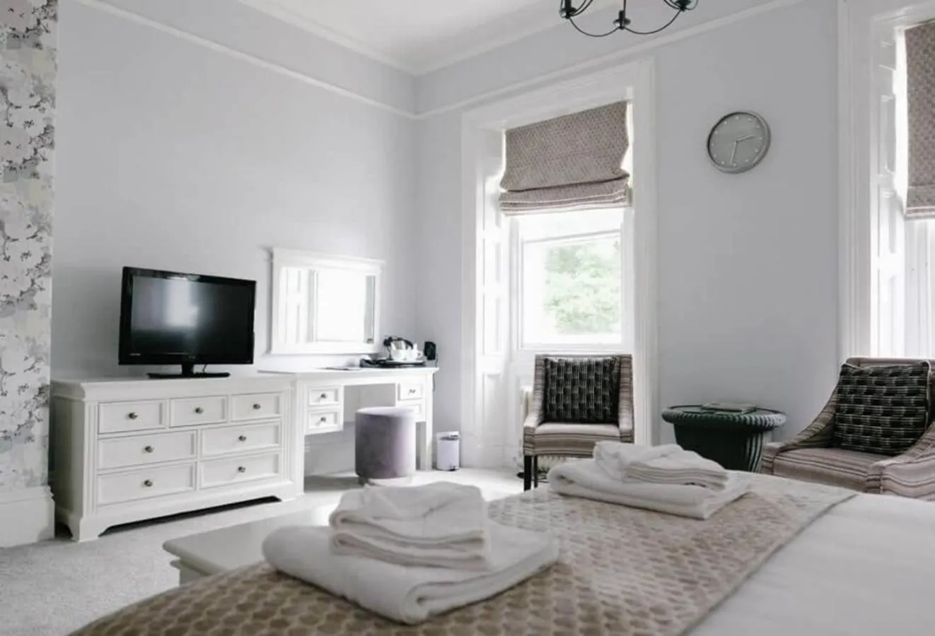 Bedroom, Bed in Court Colman Manor