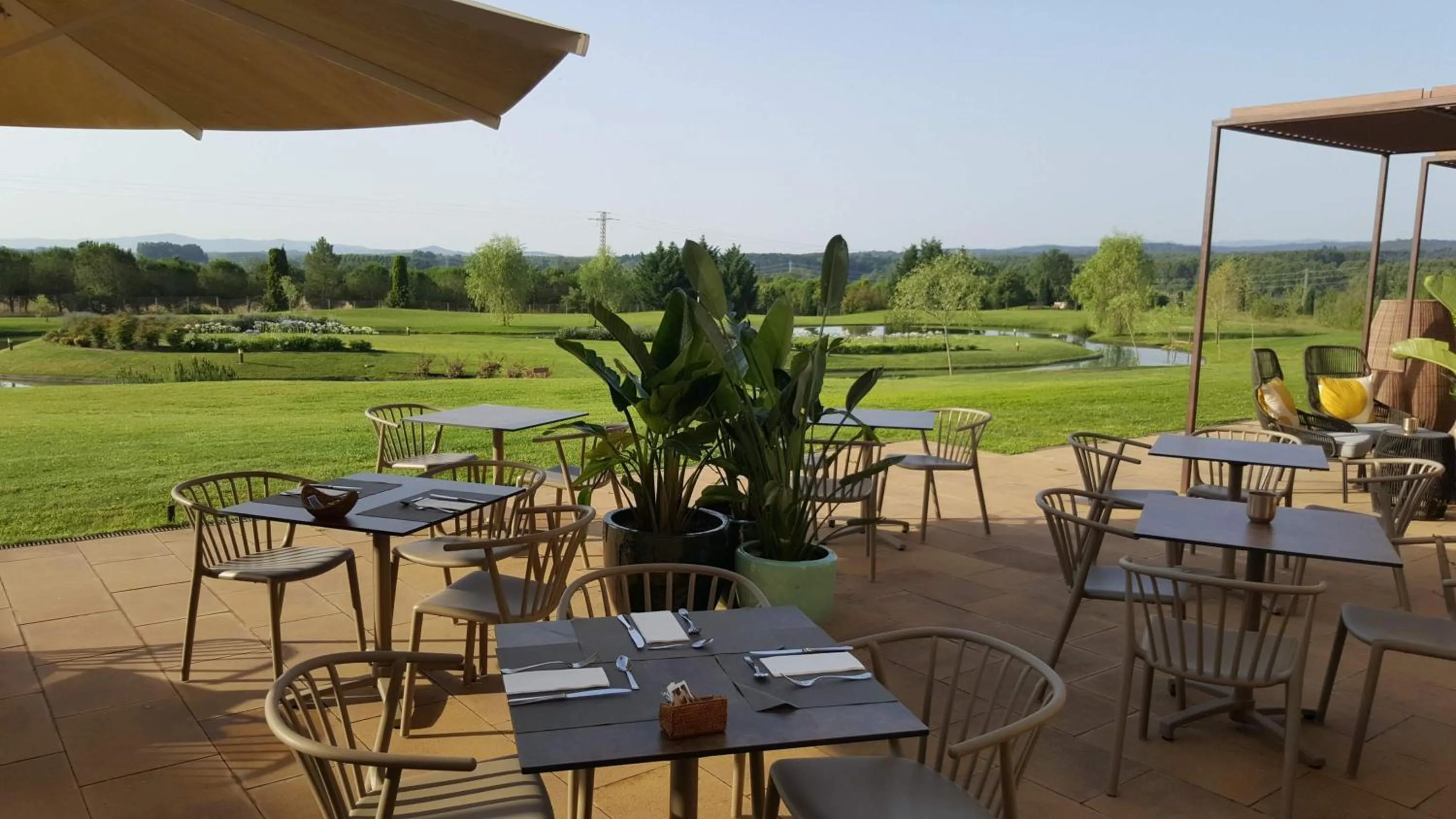 Garden in Hotel Mas Solà