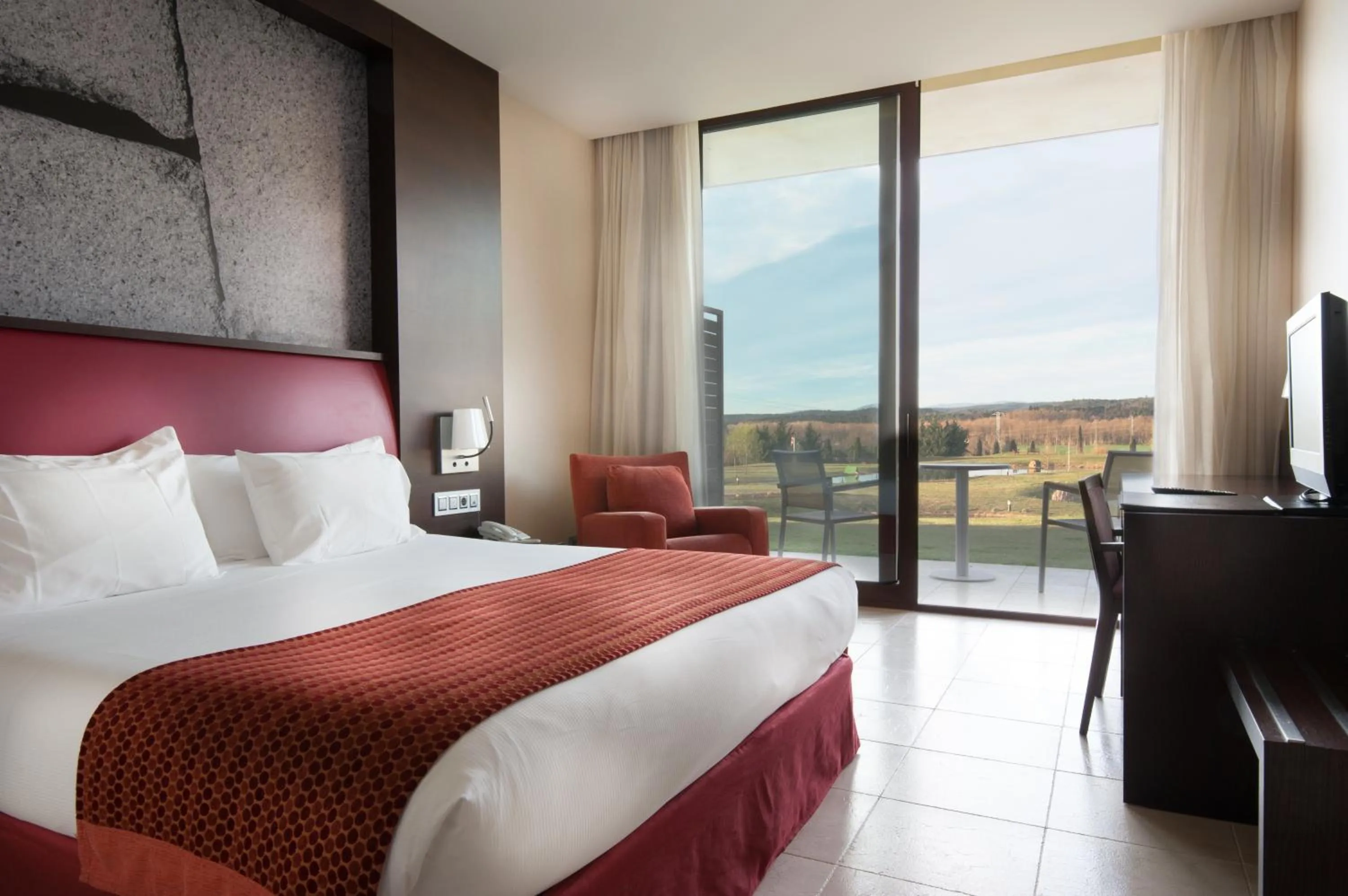 Photo of the whole room, Bed in Hotel Mas Solà