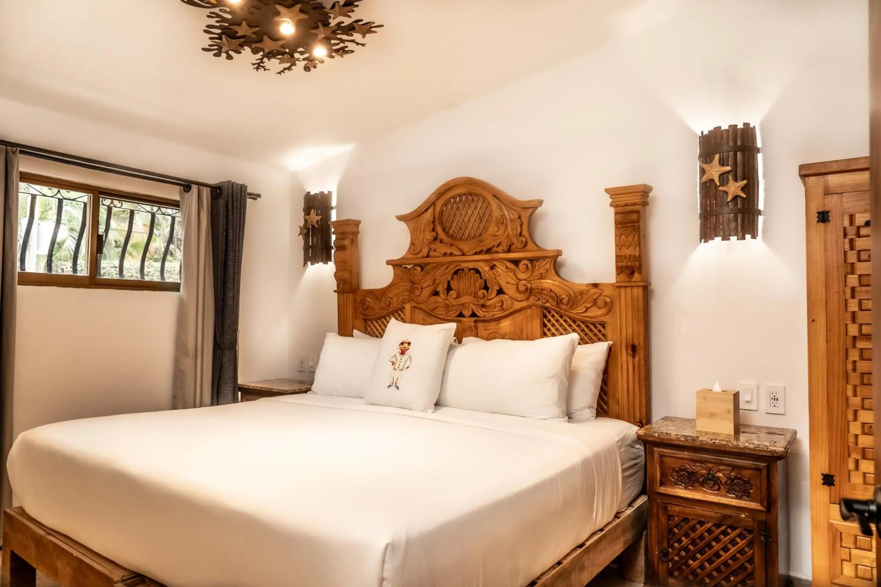 Bed in 5 Frogs Hotel Bucerias