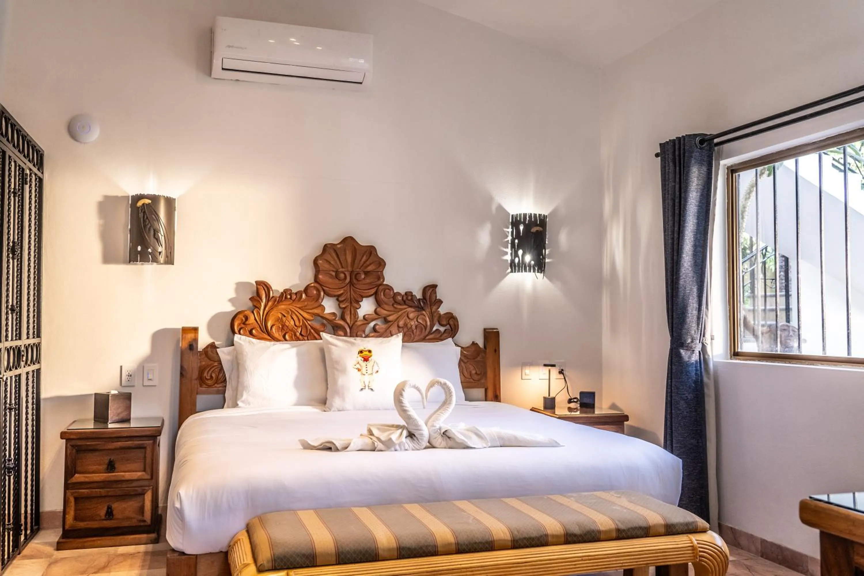 Bed in 5 Frogs Hotel Bucerias