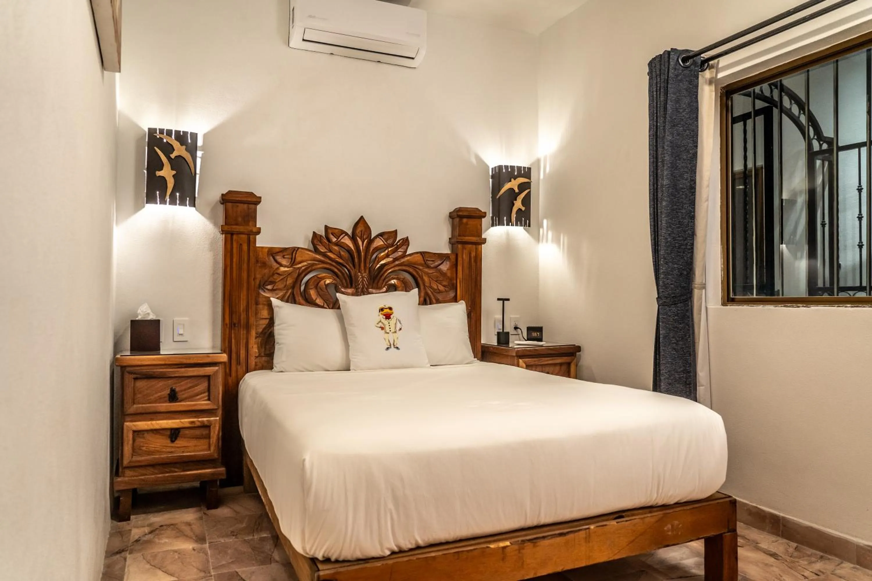 Bed in 5 Frogs Hotel Bucerias