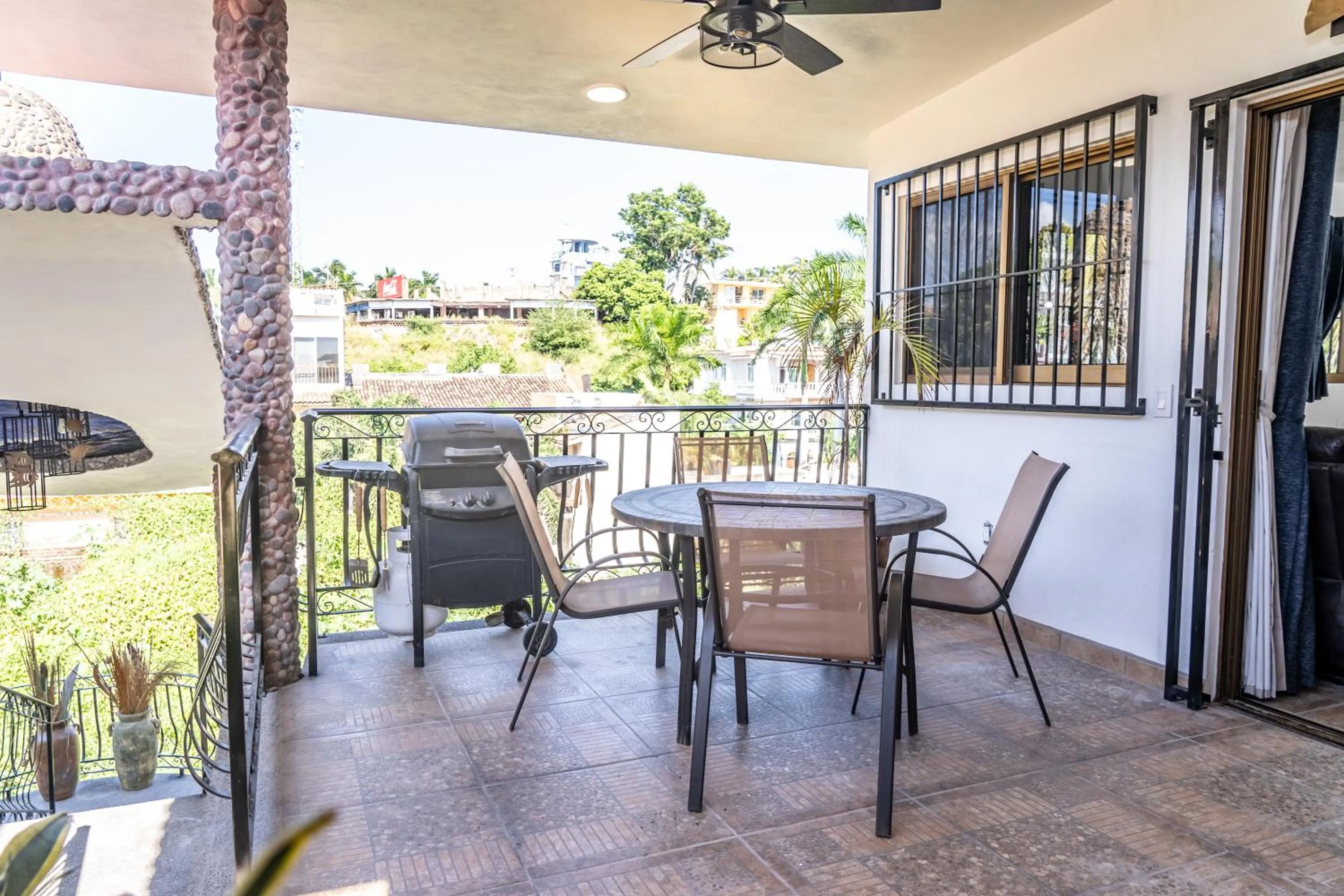 5 Frogs Hotel Bucerias