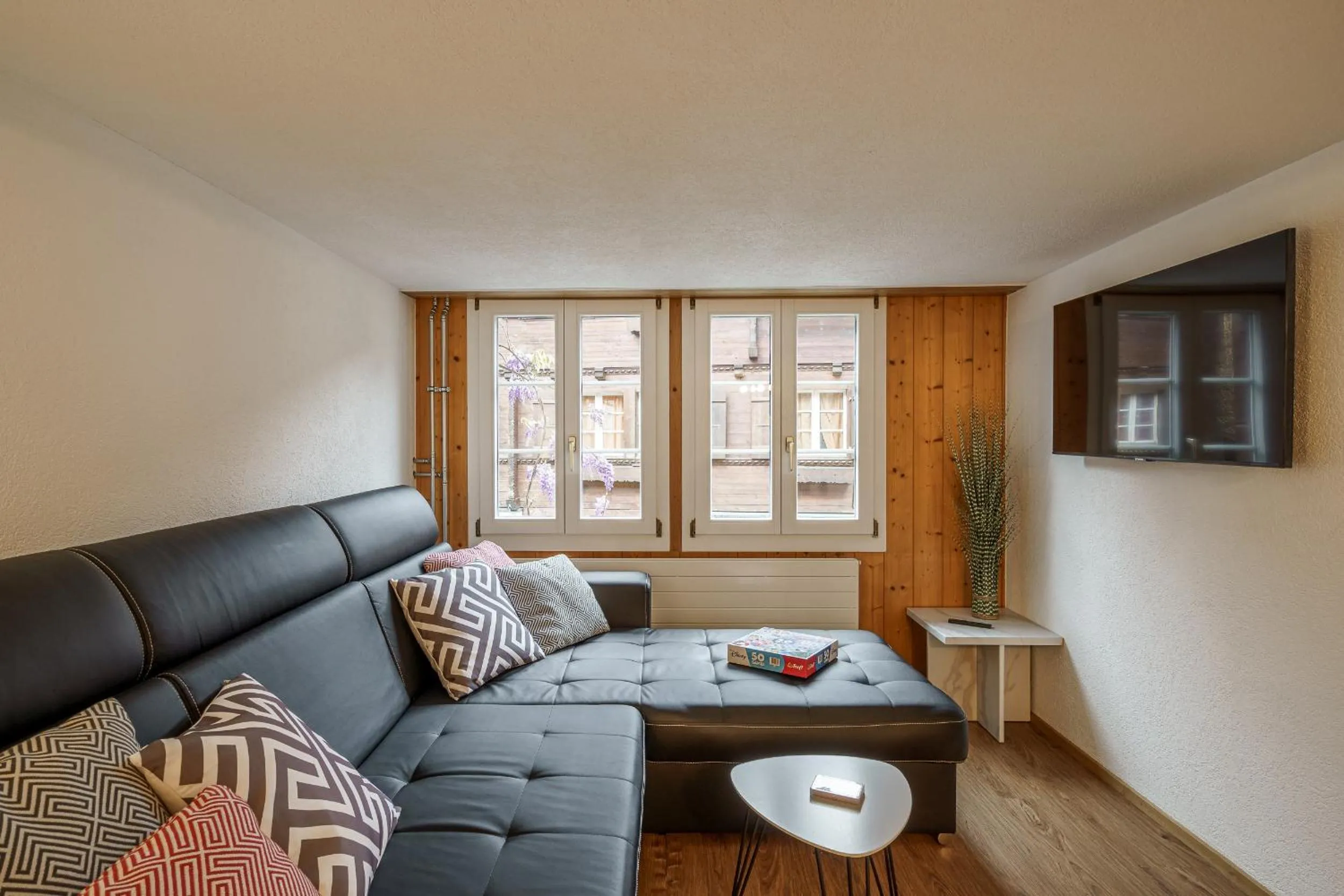 Two-Bedroom Apartment in StayBrienz - Lake Brienz Holiday Apartment