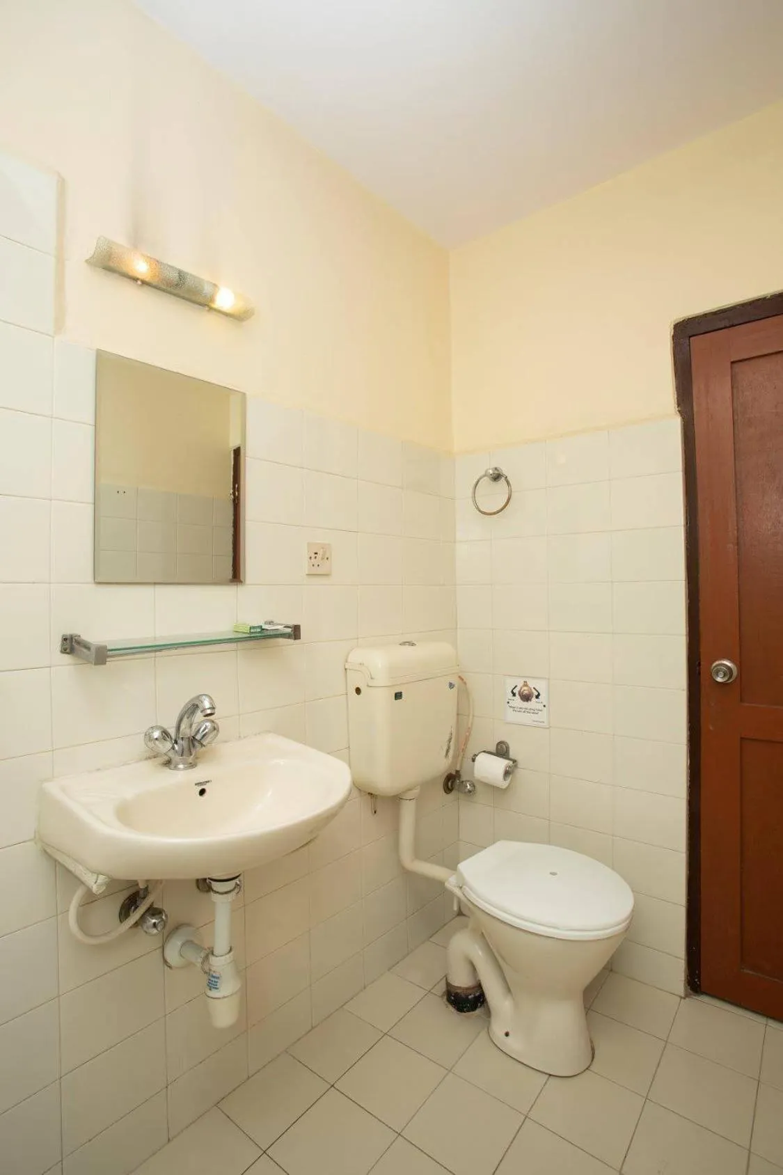 Toilet in Hotel Northfield