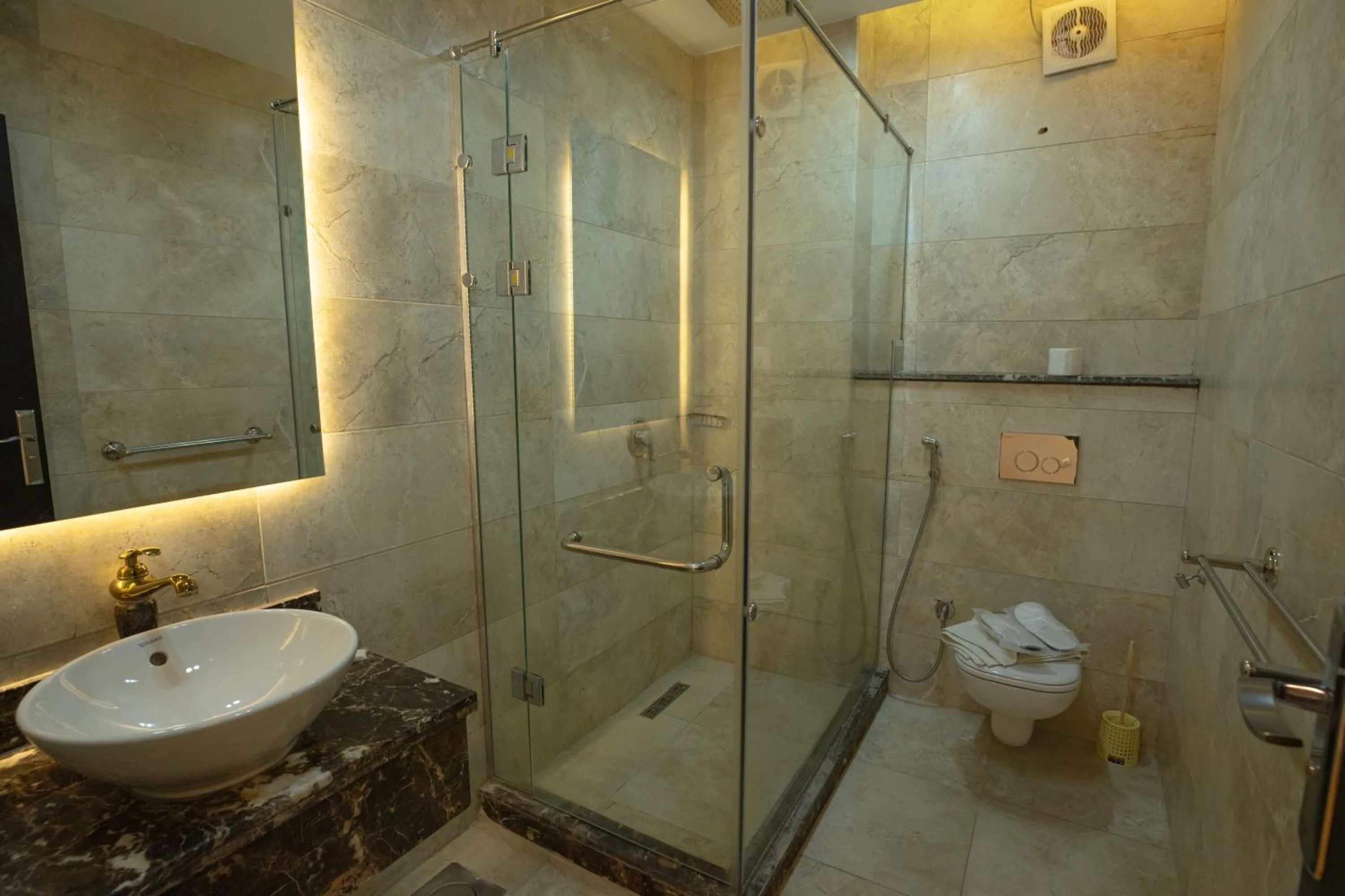 Bathroom in The Muse Pyramids INN