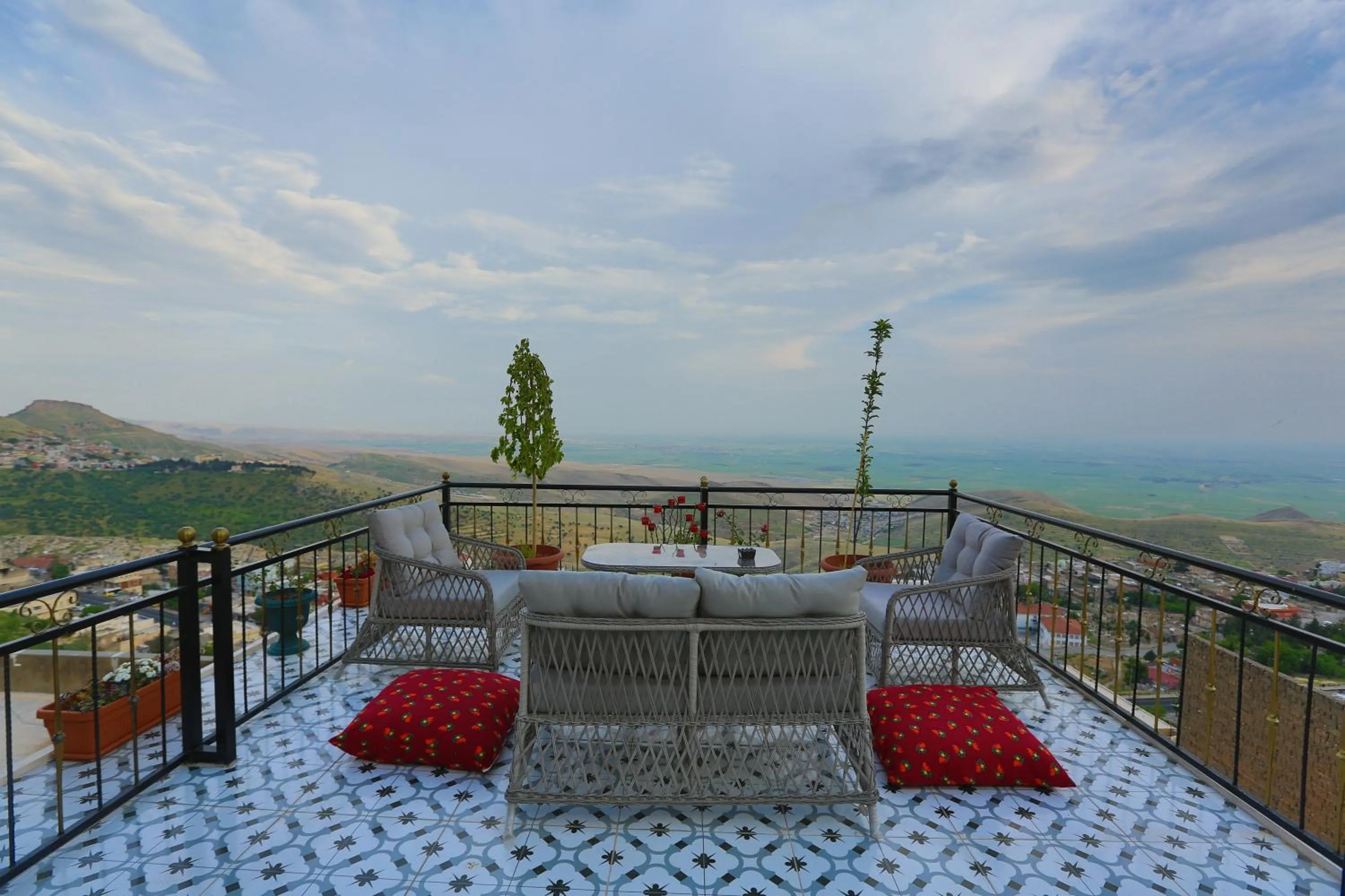 Patio in Şems inn hotel