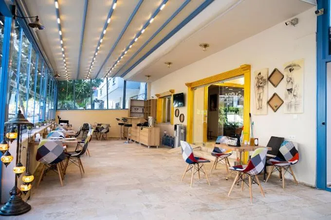 Restaurant/places to eat in İkarus Hotel