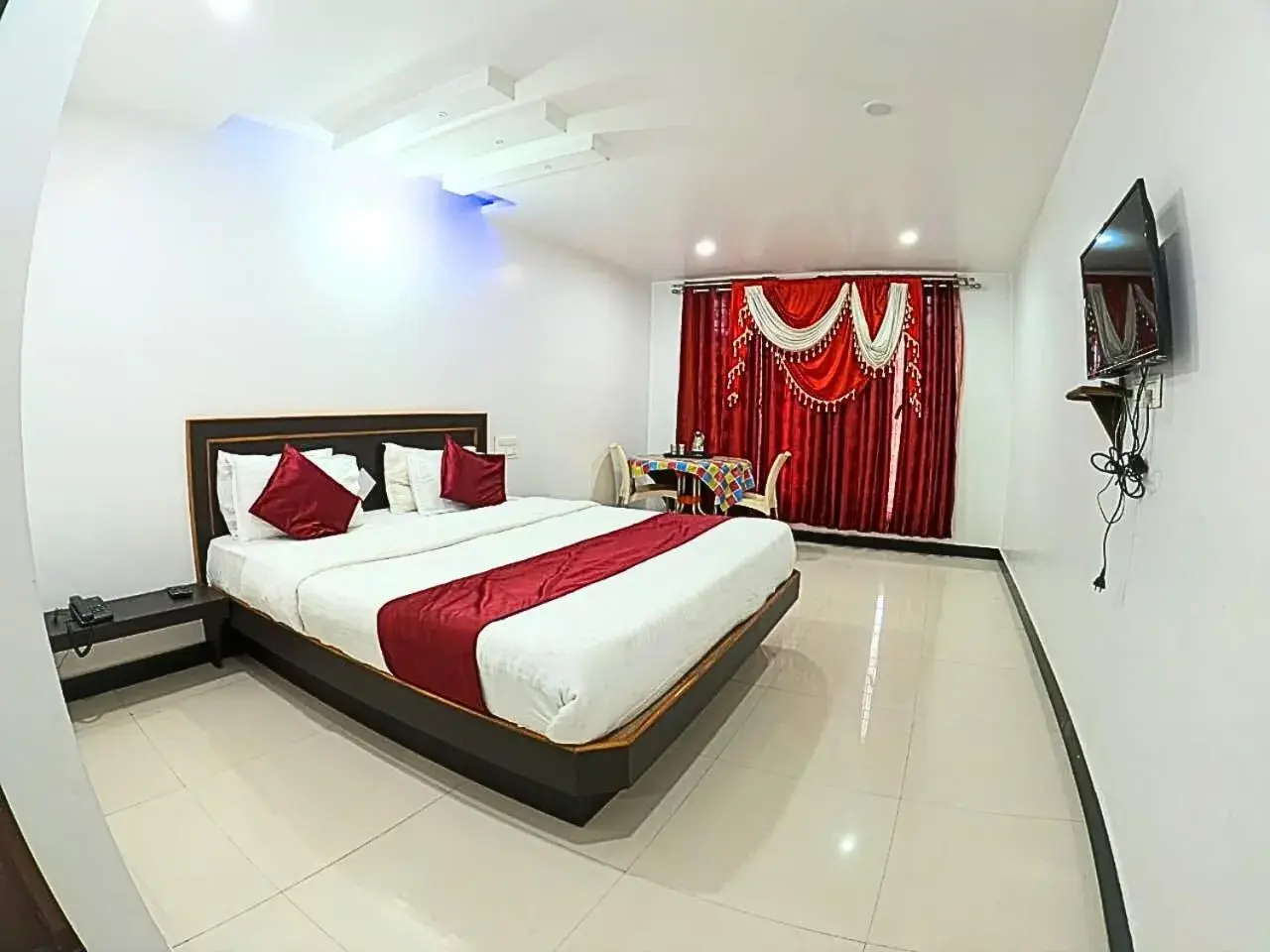 Deluxe Double Room in The Travellers Nest Deluxe Double Room in The Travellers Nest