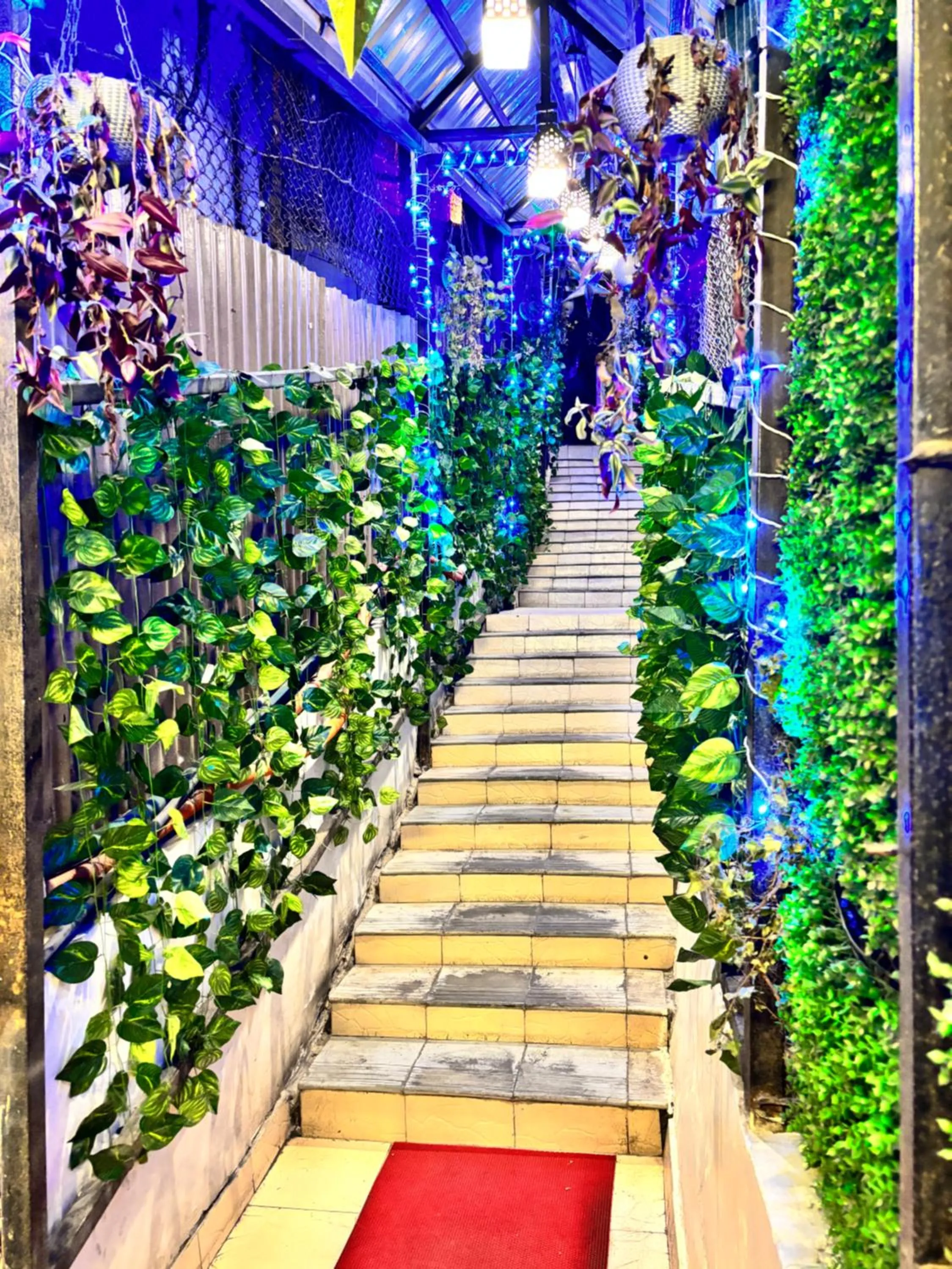 Facade/entrance in The Revett