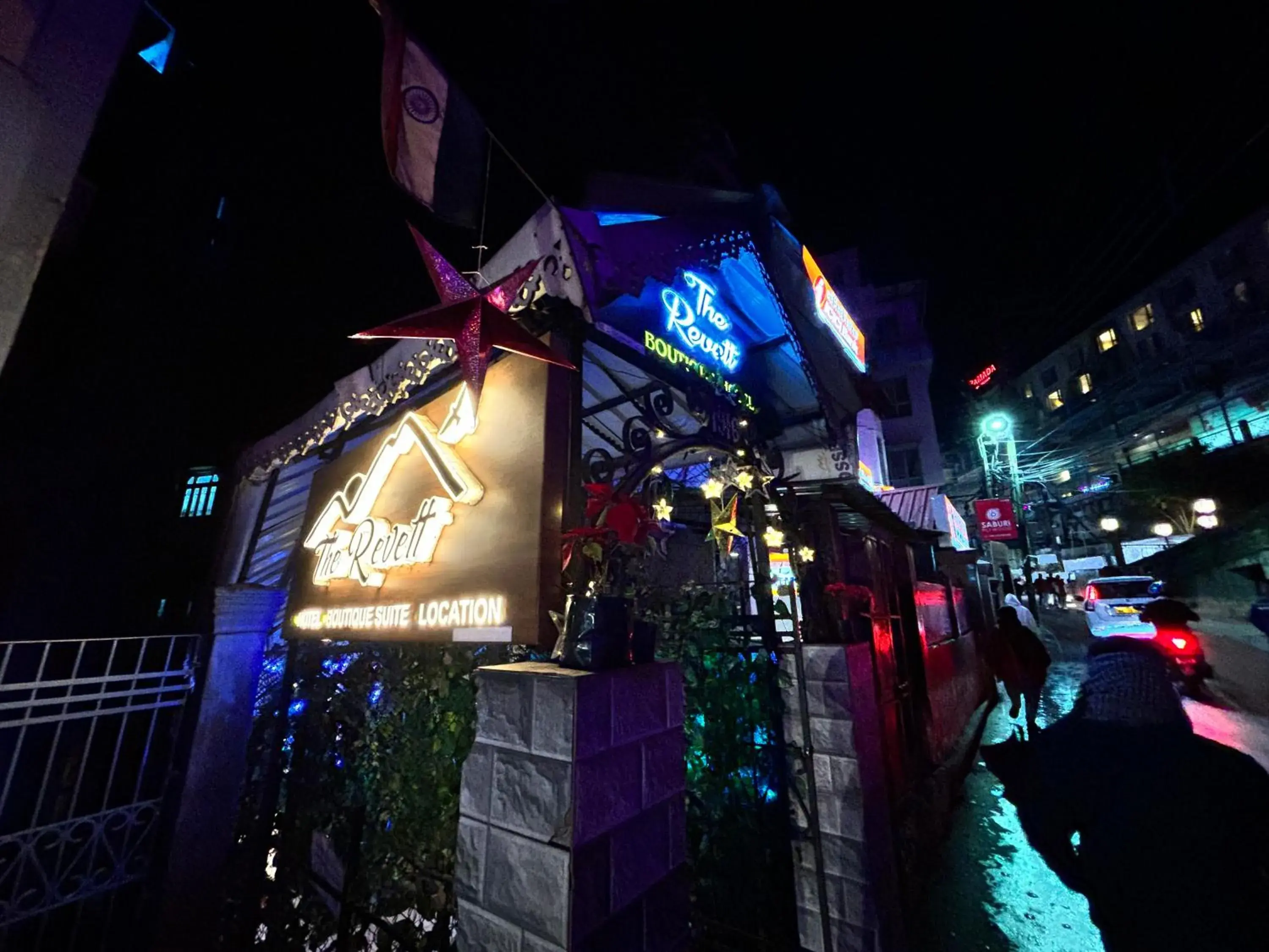 Facade/entrance in The Revett Facade/entrance in The Revett