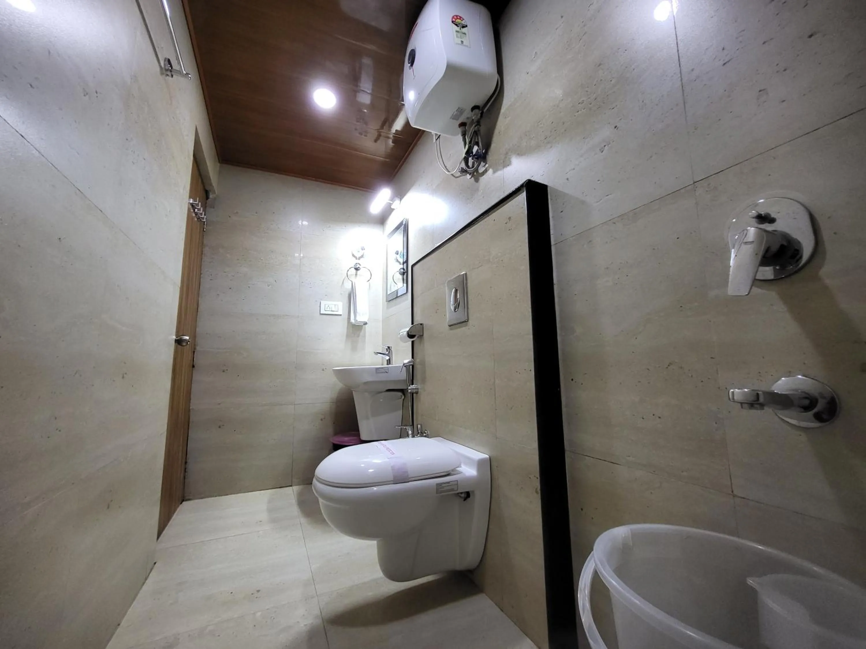 Toilet in The Revett