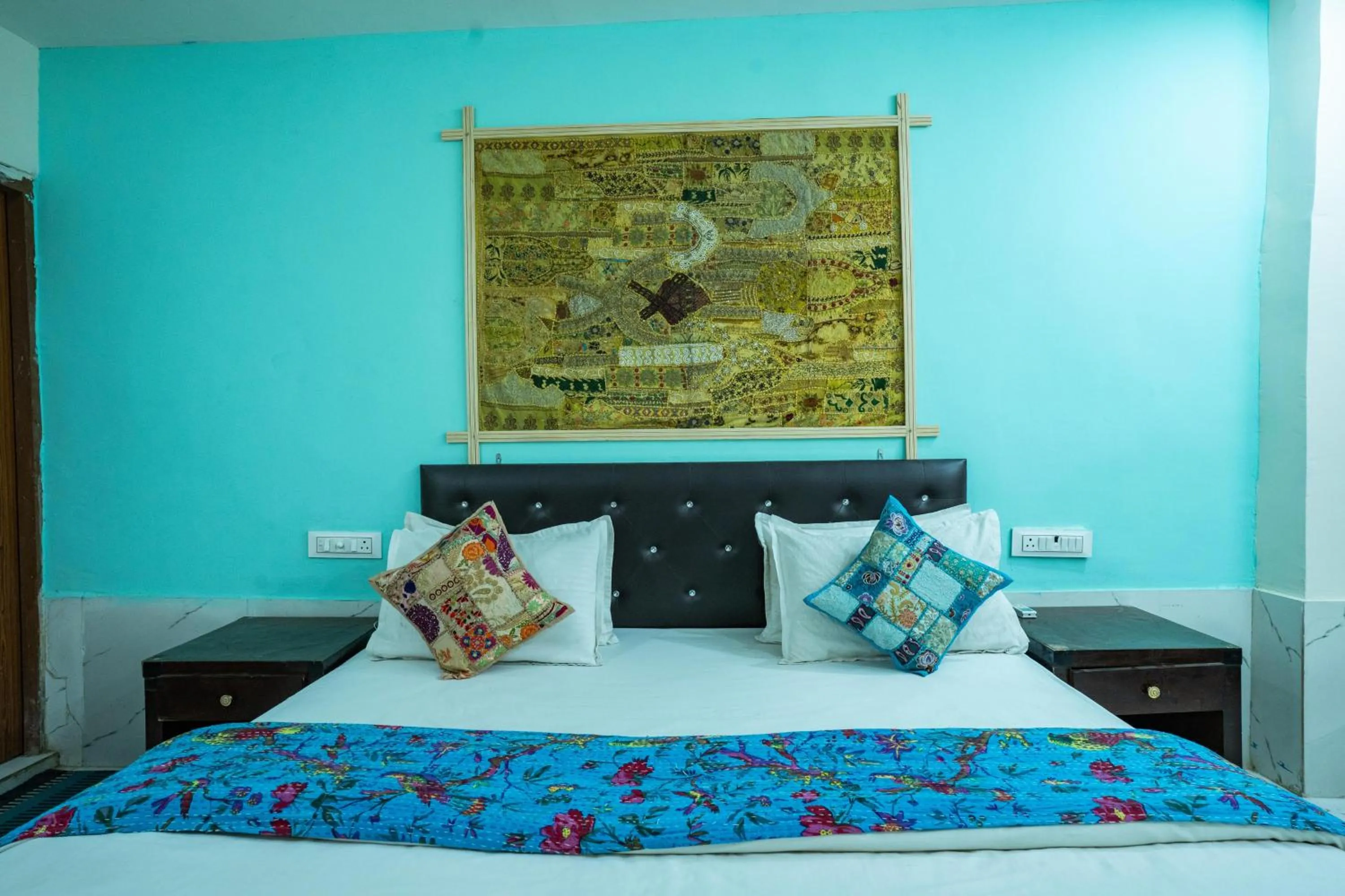 Budget Double Room in Explore Hostel Life Jaisalmer