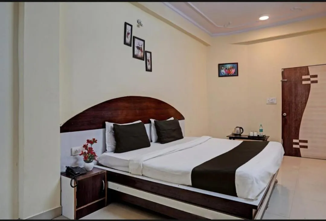Bed in AK VILAS - BEST BUDGETED HOTEL IN JAIPUR