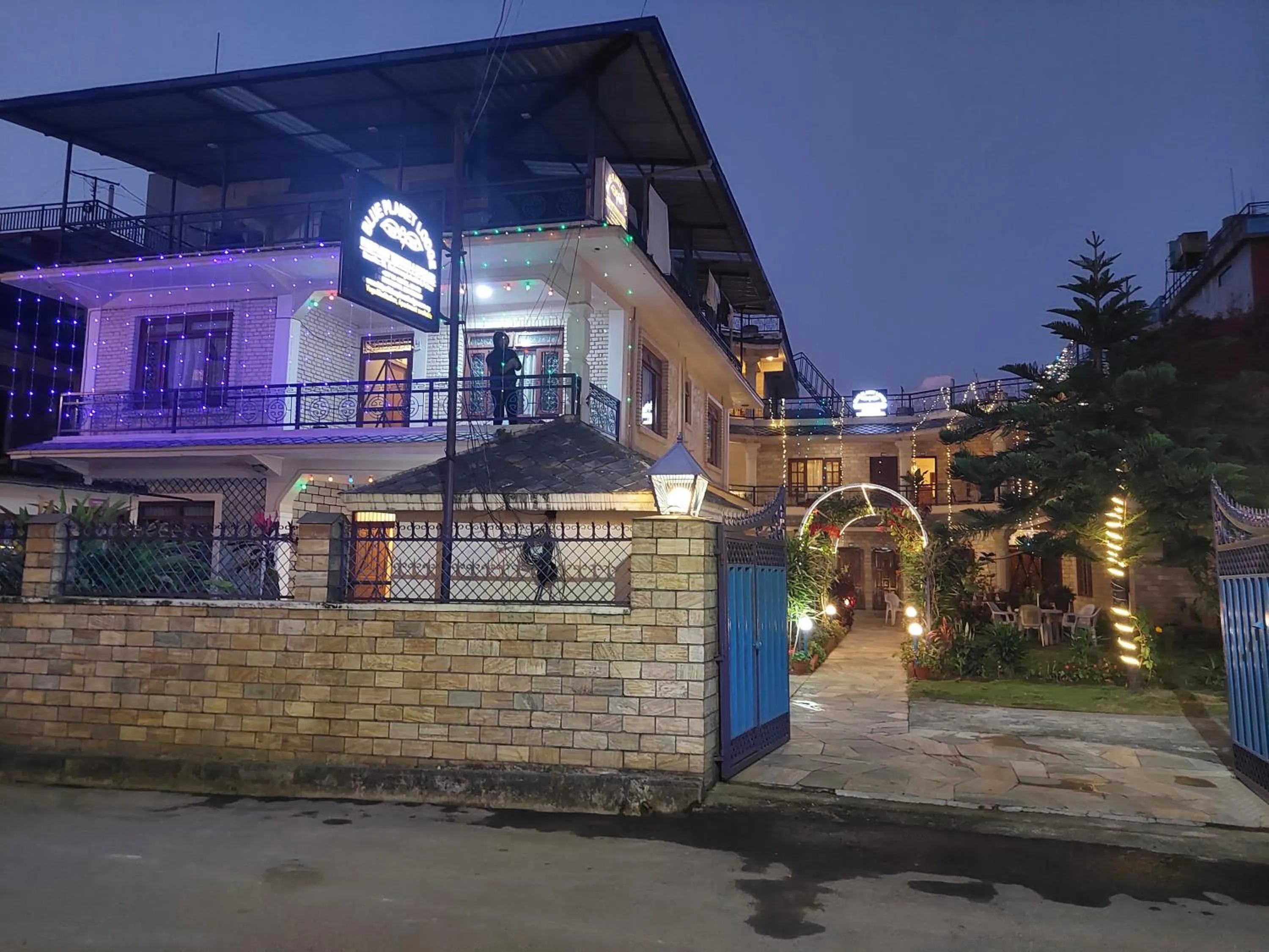 Property building in Blue Planet Lodge & Restaurant