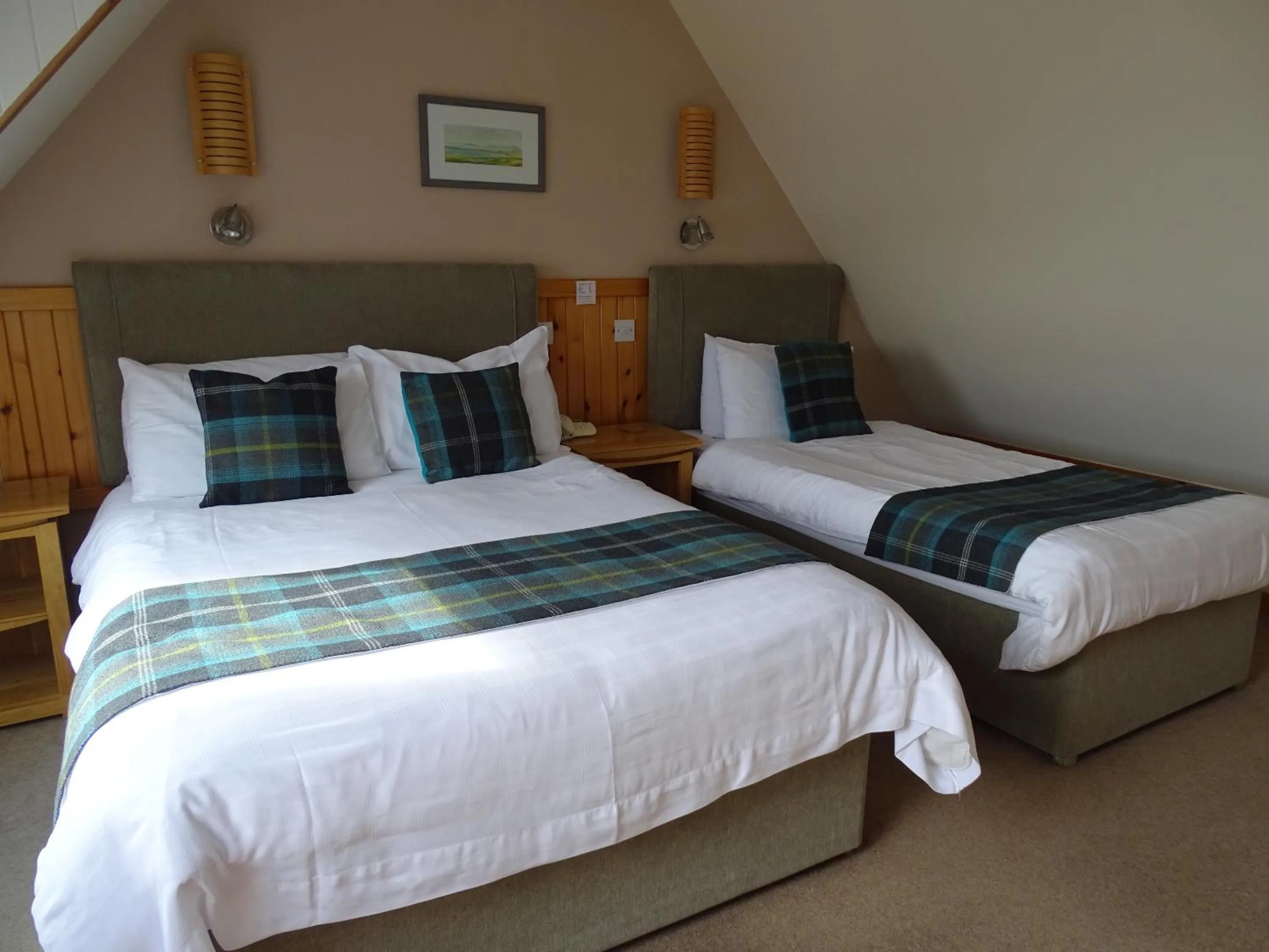 Bedroom, Bed in The Sands Hotel, Orkney