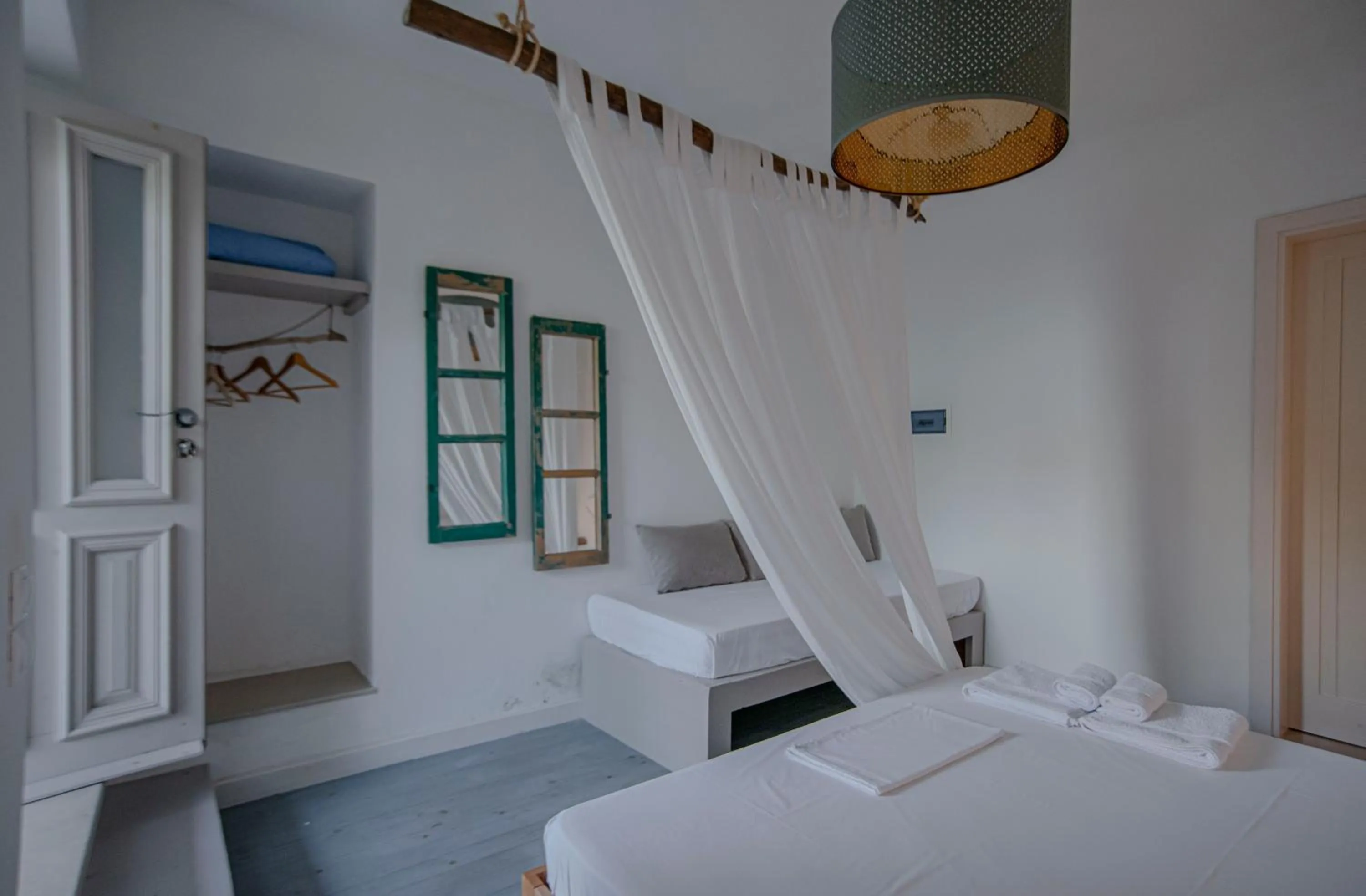 Bed in Militiko